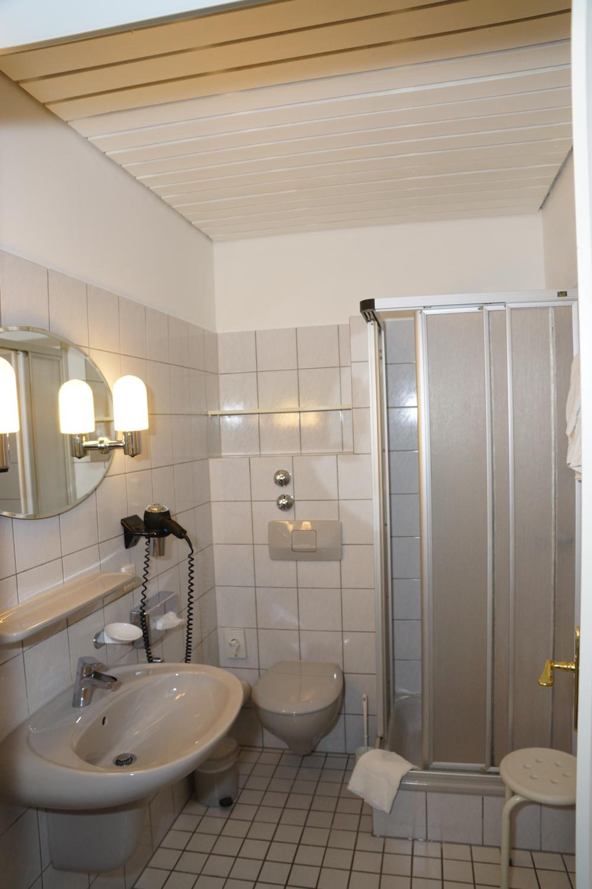 Double Room - Photo 7