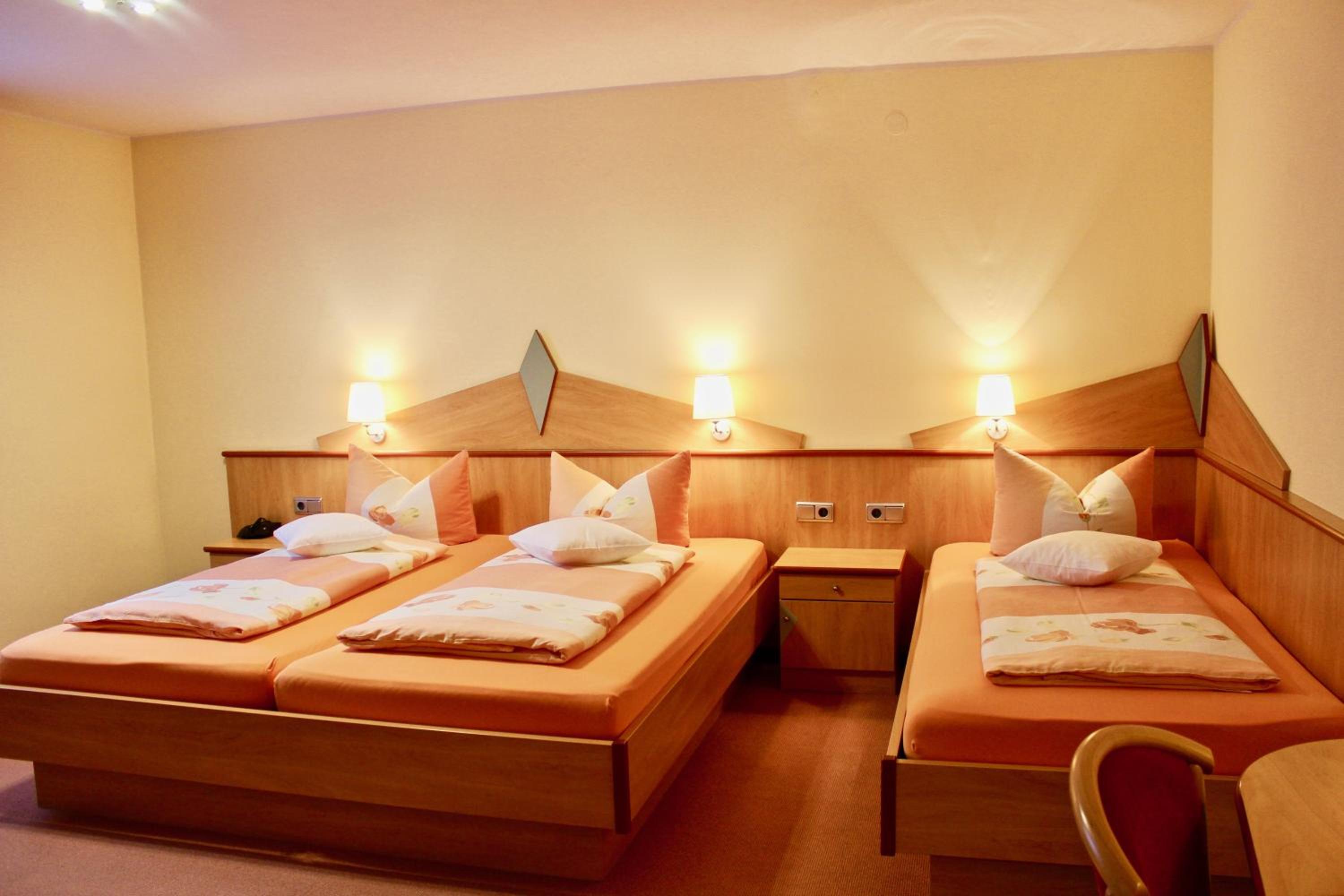Comfort Room (2- 4 people) - Photo 16