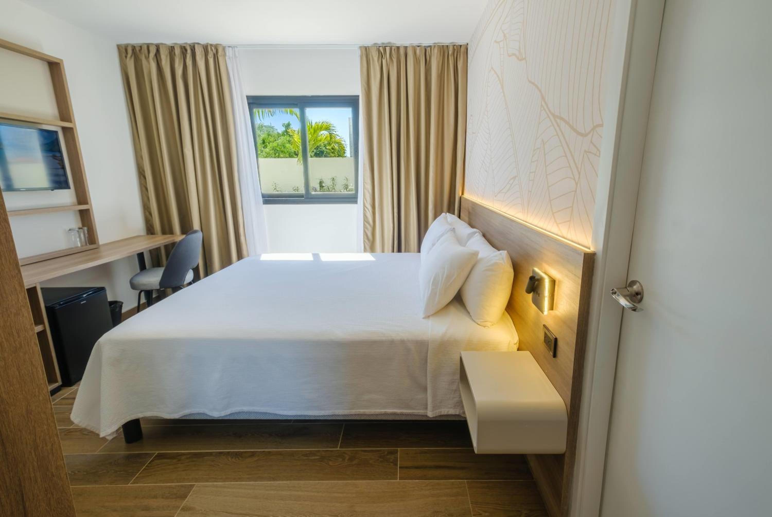 King Room - Mobility Access/Non-Smoking
