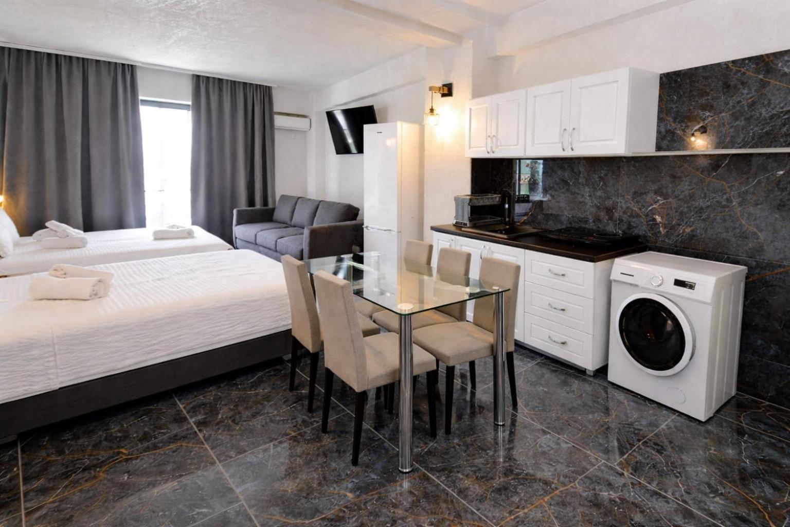 Deluxe Triple Room with Sea View photo 2