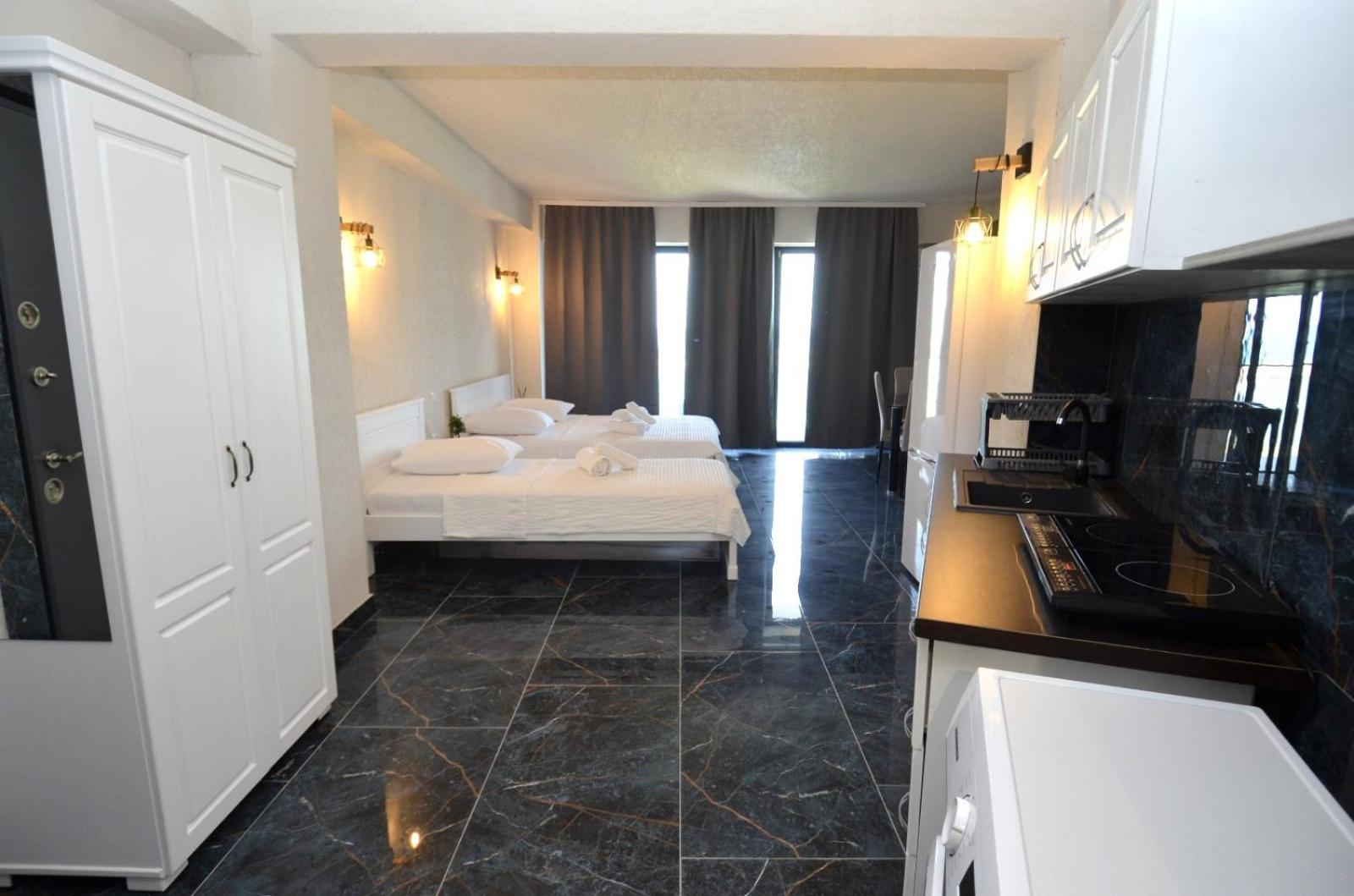 Deluxe Triple Room with Sea View photo 3