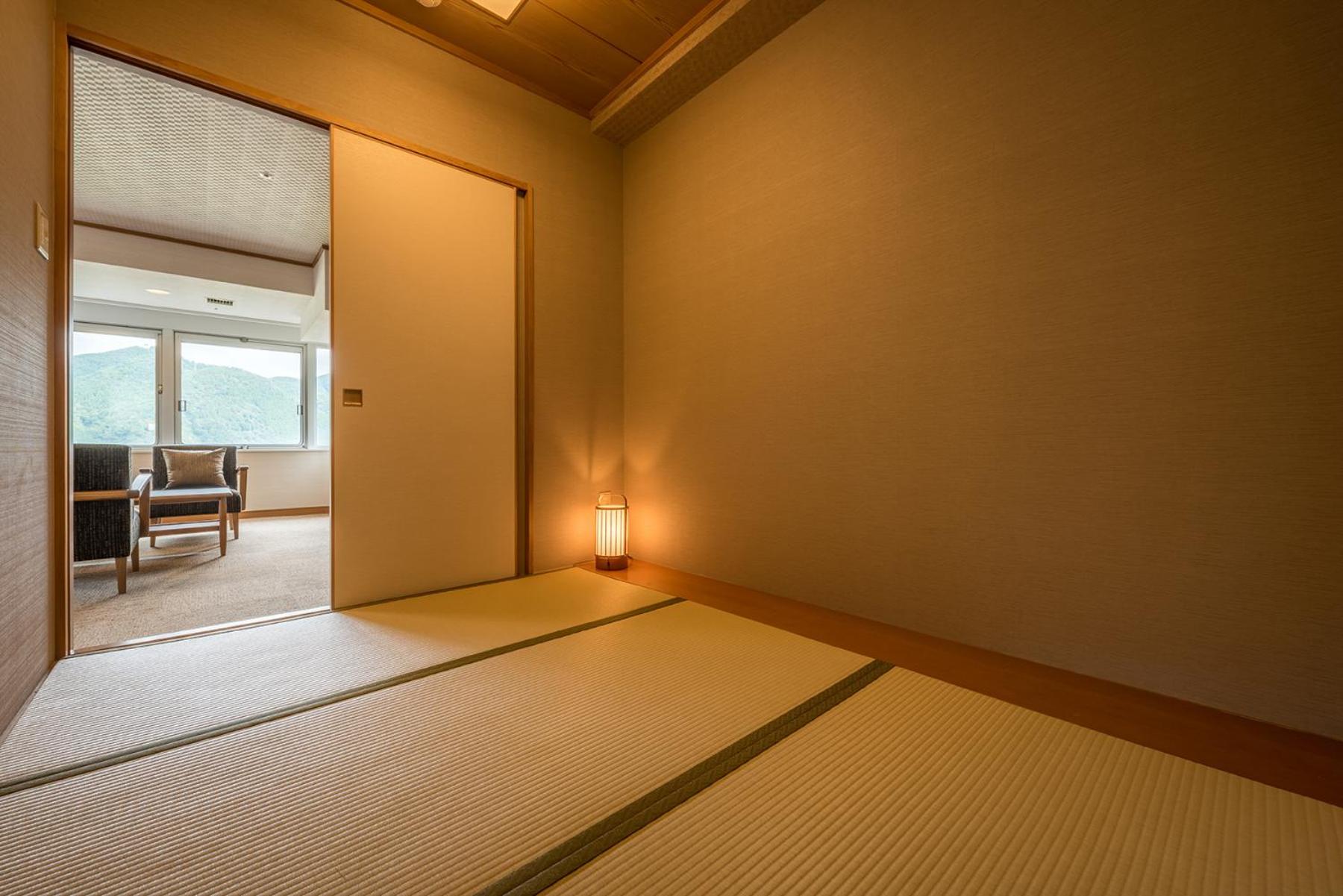 Superior Room with Tatami Area - Non-Smoking photo 3