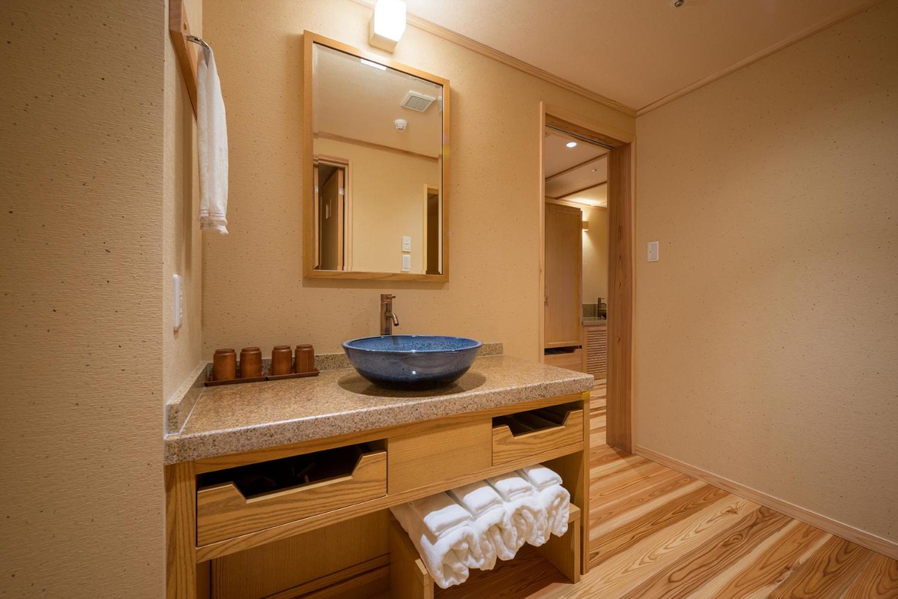 Deluxe Room with Tatami Area and Hot Spring Bath - Non-Smoking photo 2