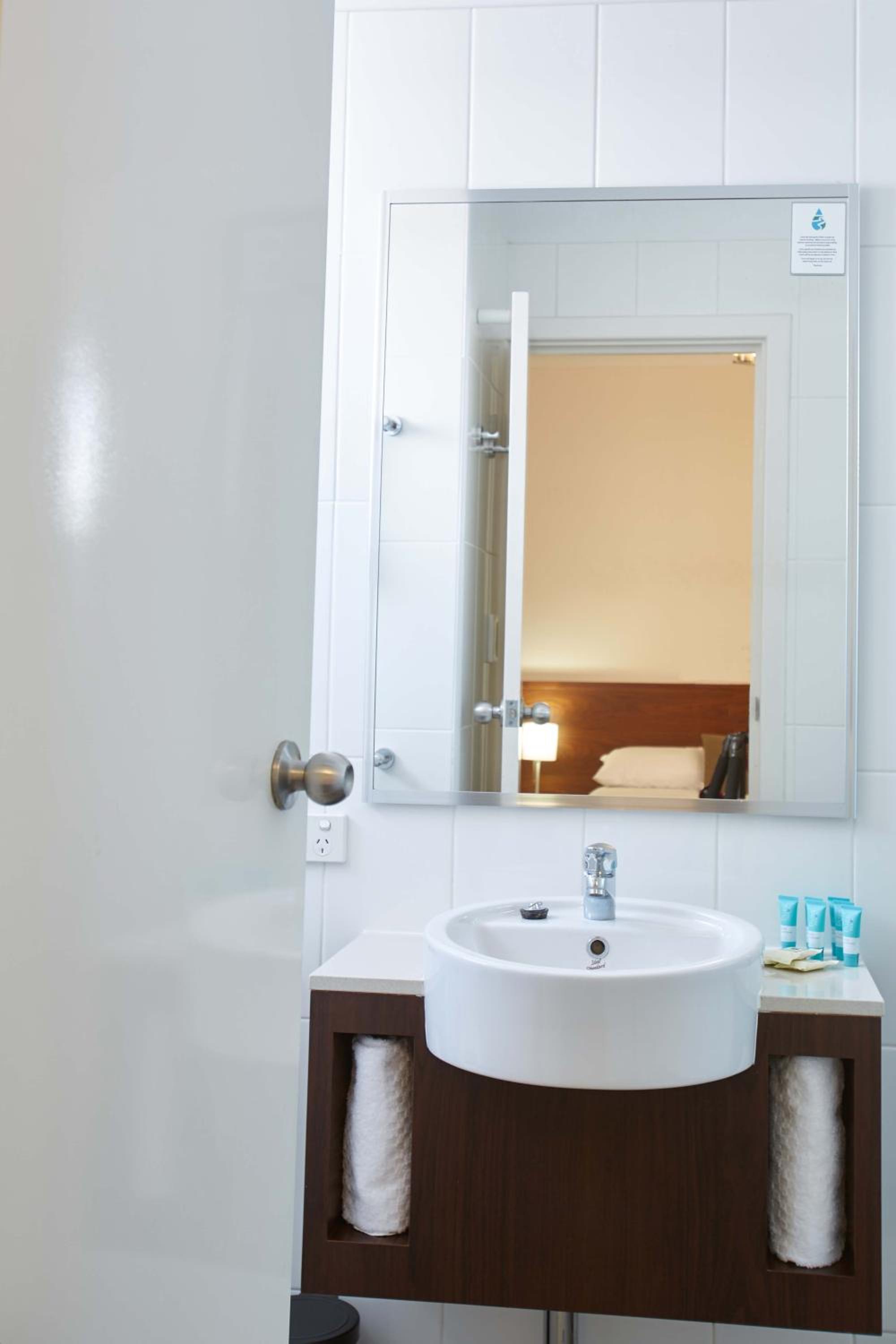 Queen Room photo 3