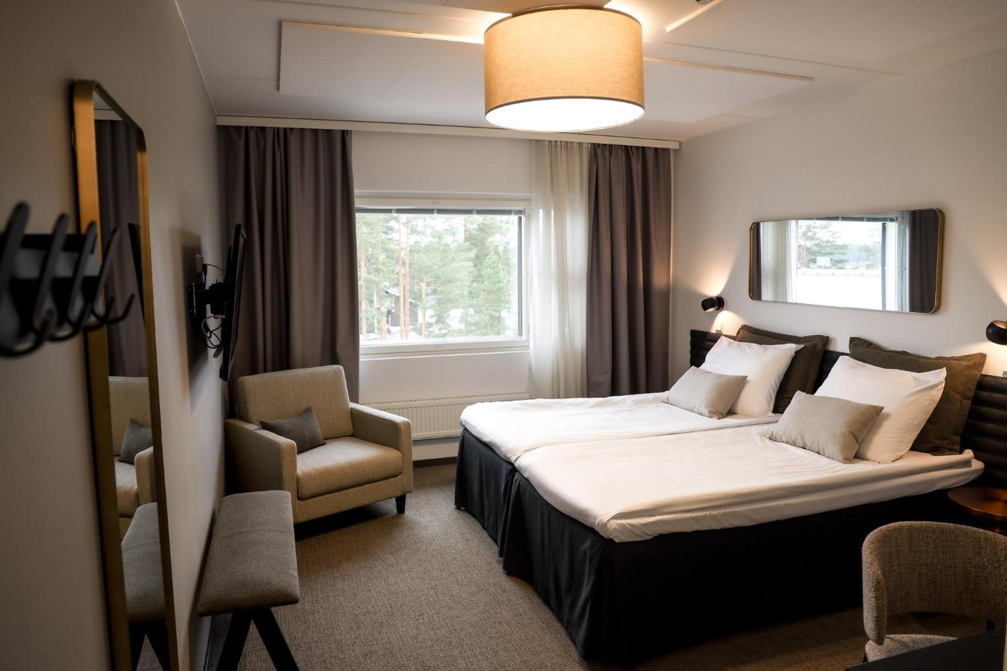 Deluxe Double or Twin Room