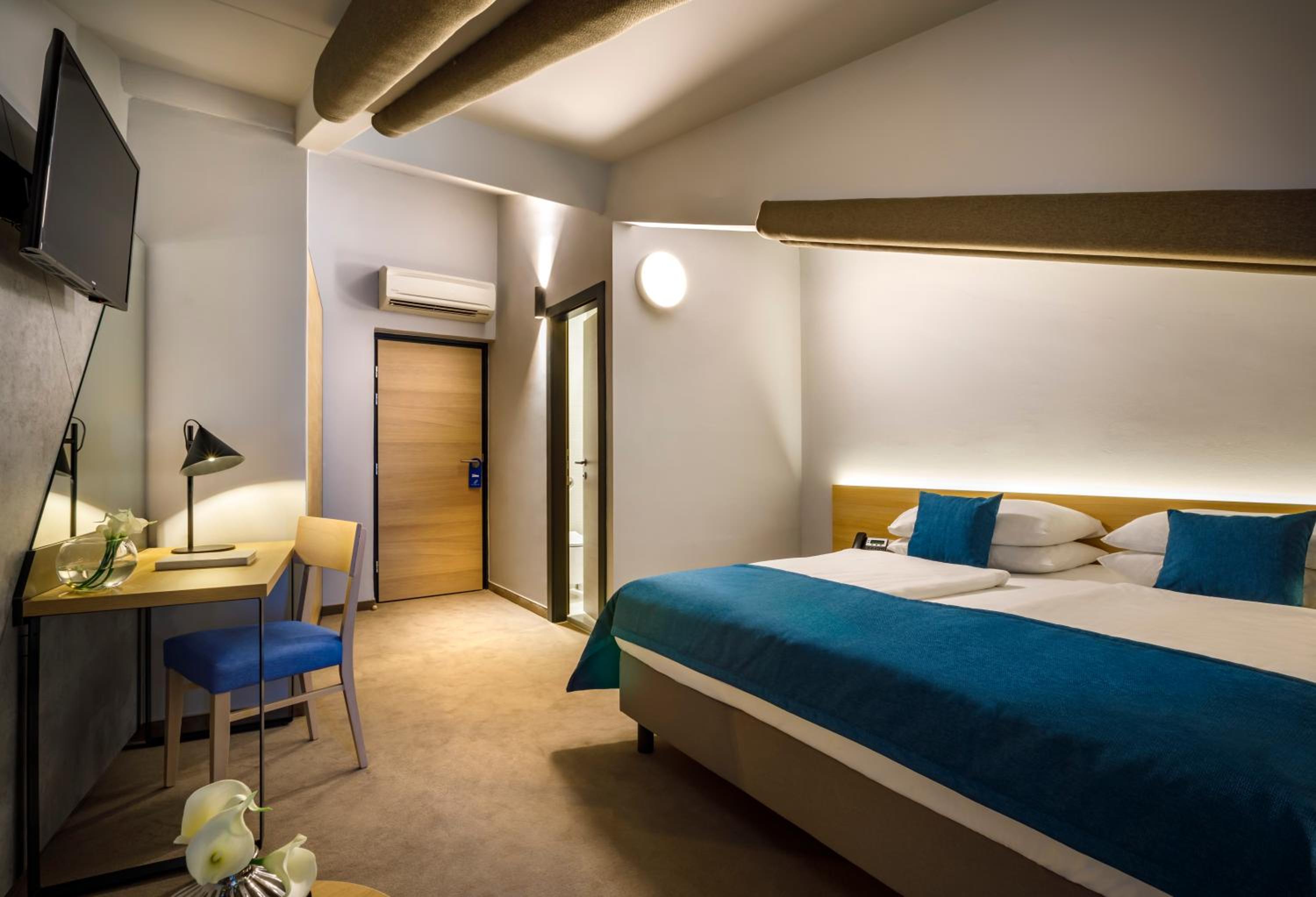 Economy Double Room - Photo 2