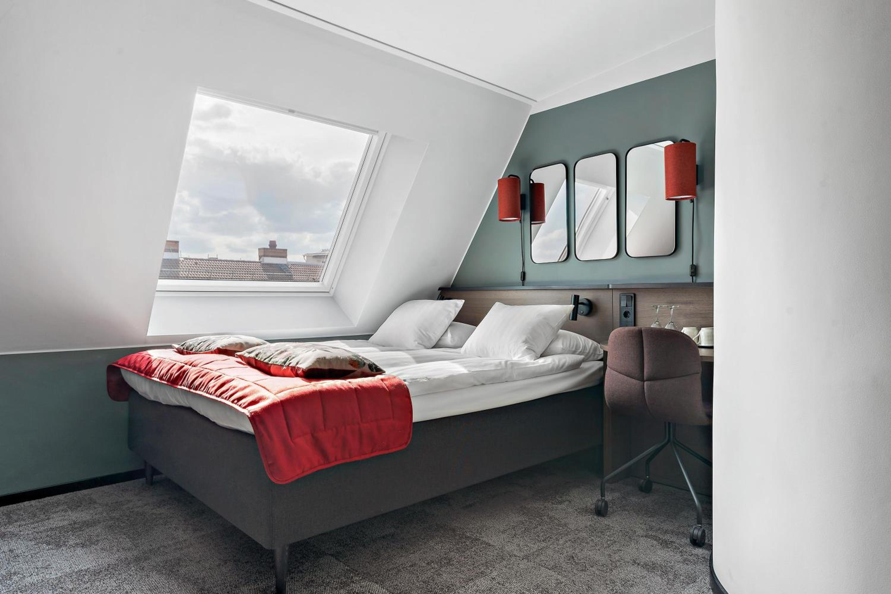 Superior Double Room - Non-Smoking - Photo 1