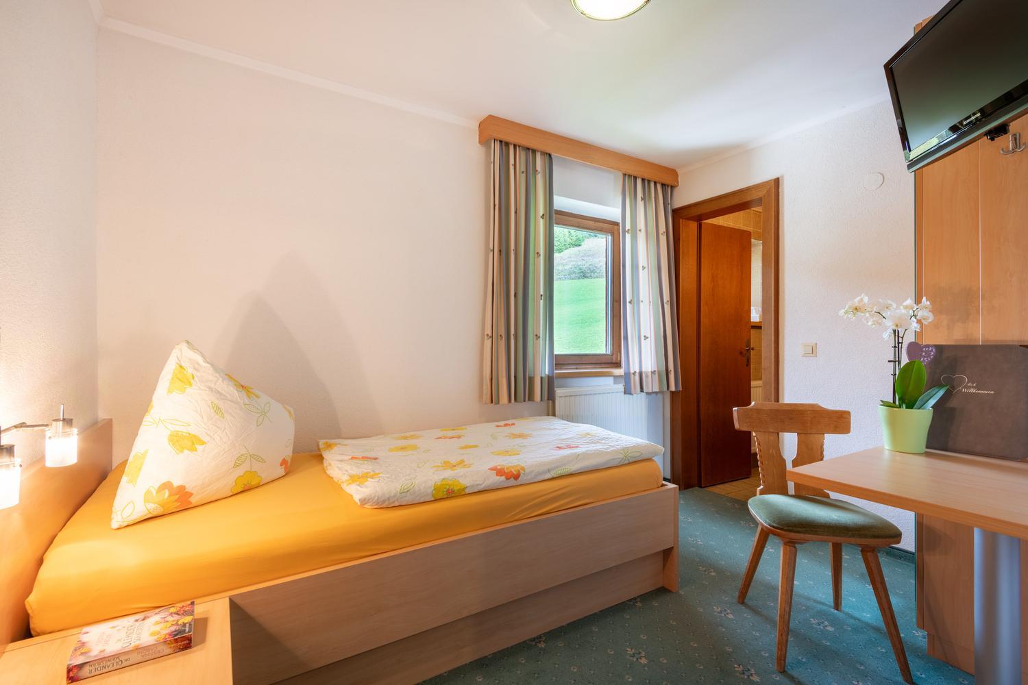 Standard Single Room photo 2