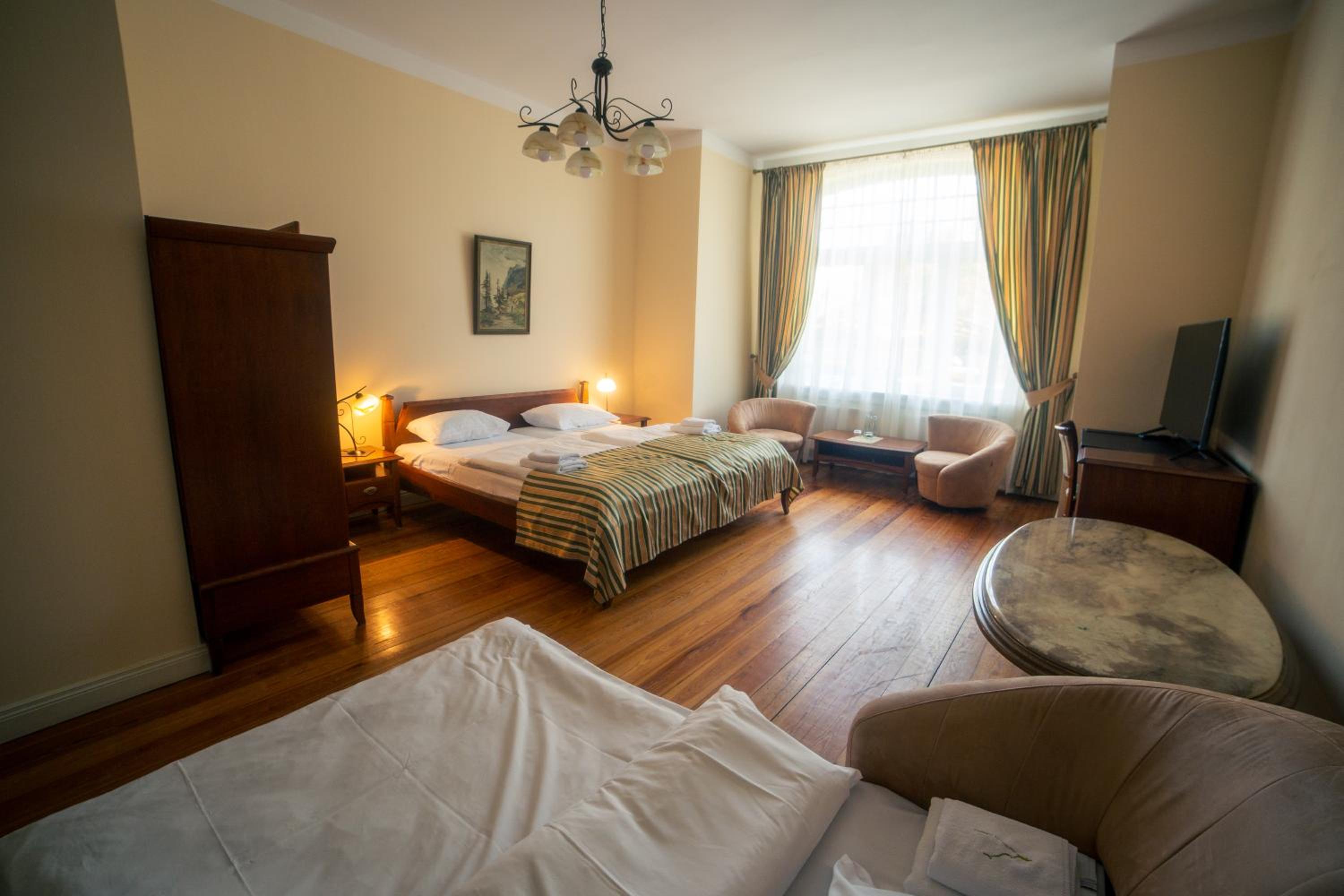 Deluxe Double Room with Extra Bed photo 1