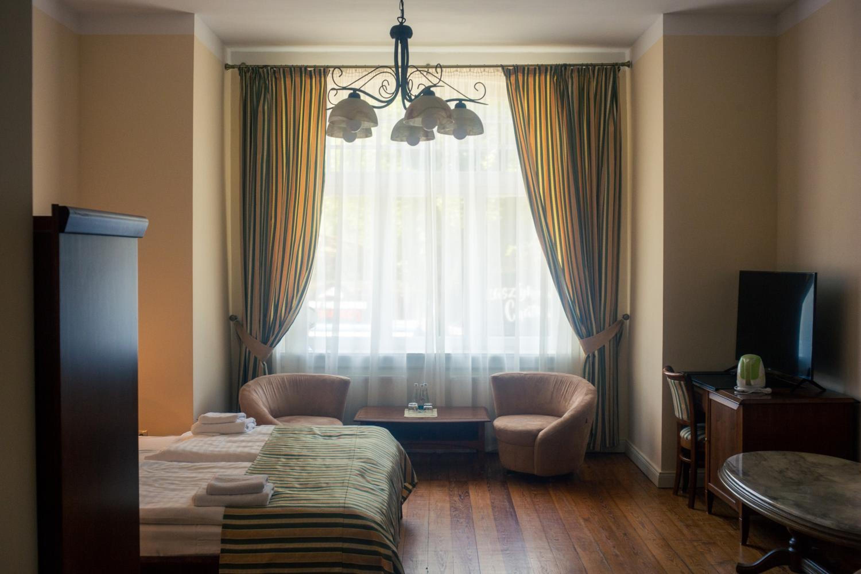 Deluxe Double Room with Extra Bed photo 3