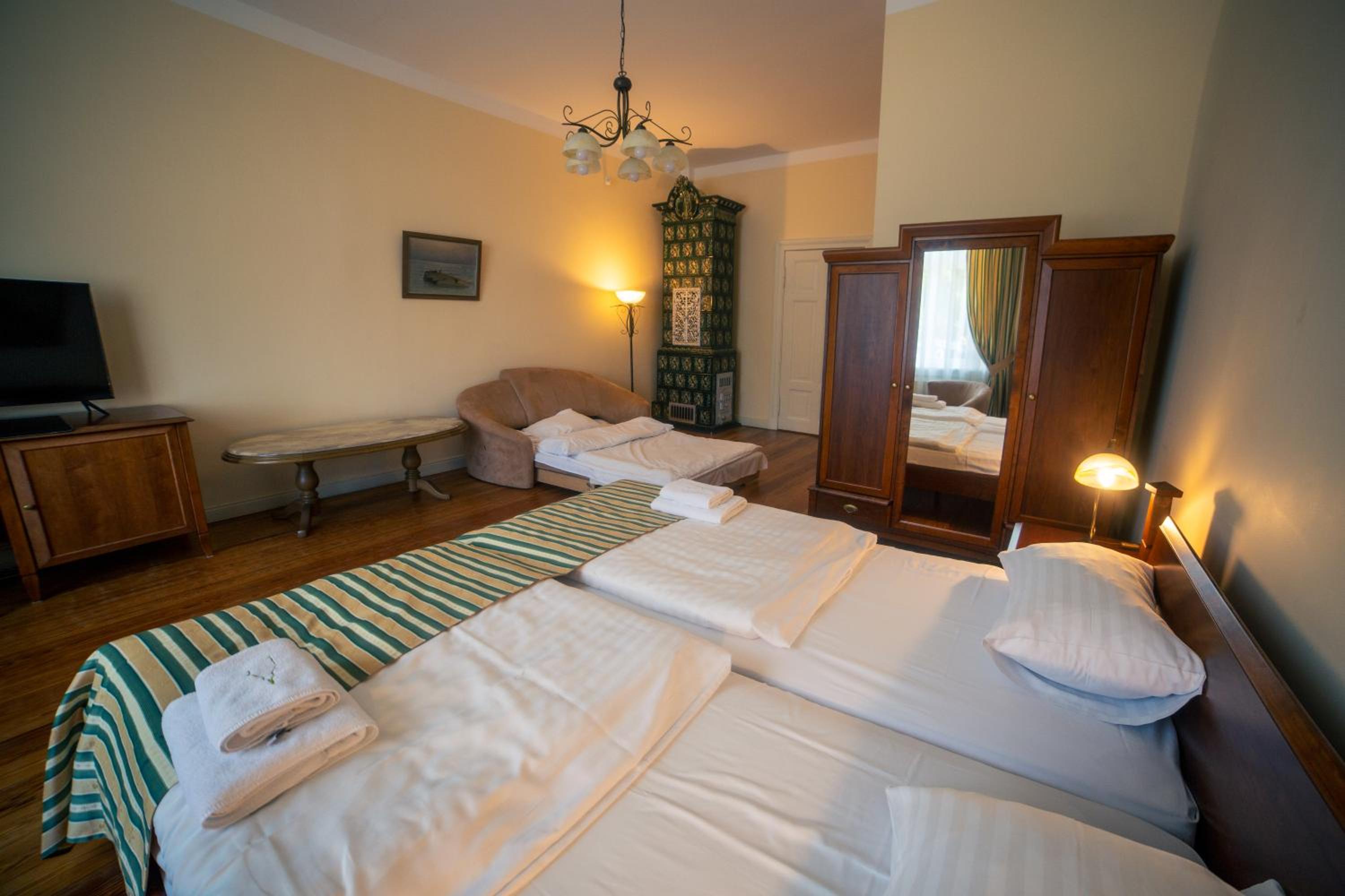 Deluxe Double Room with Extra Bed