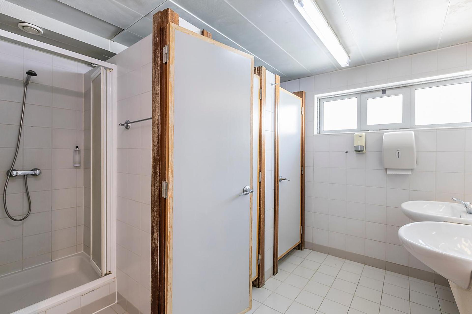Quadruple Room with Shared Bathroom photo 3