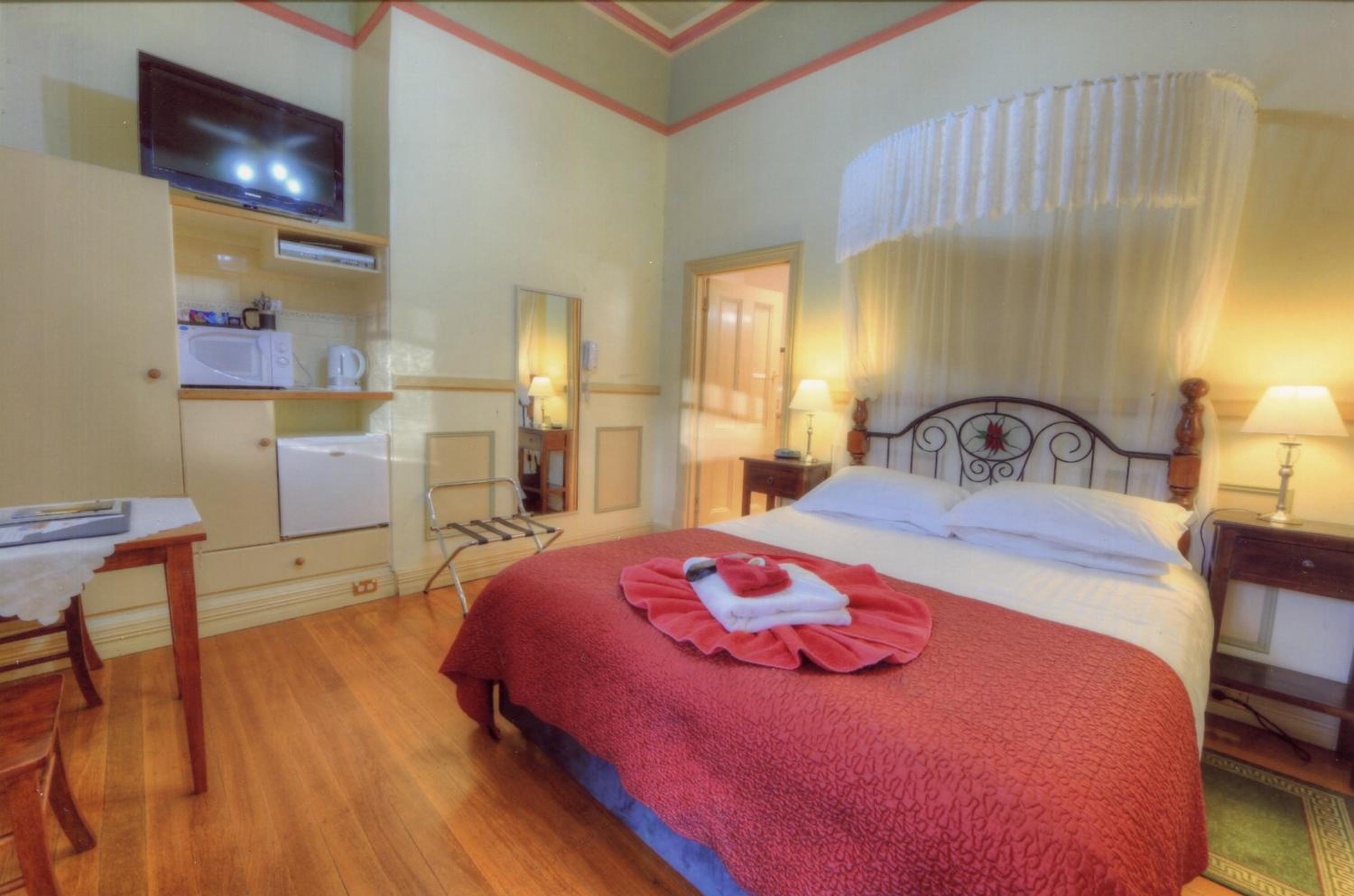 Deluxe Queen Room - Photo 3