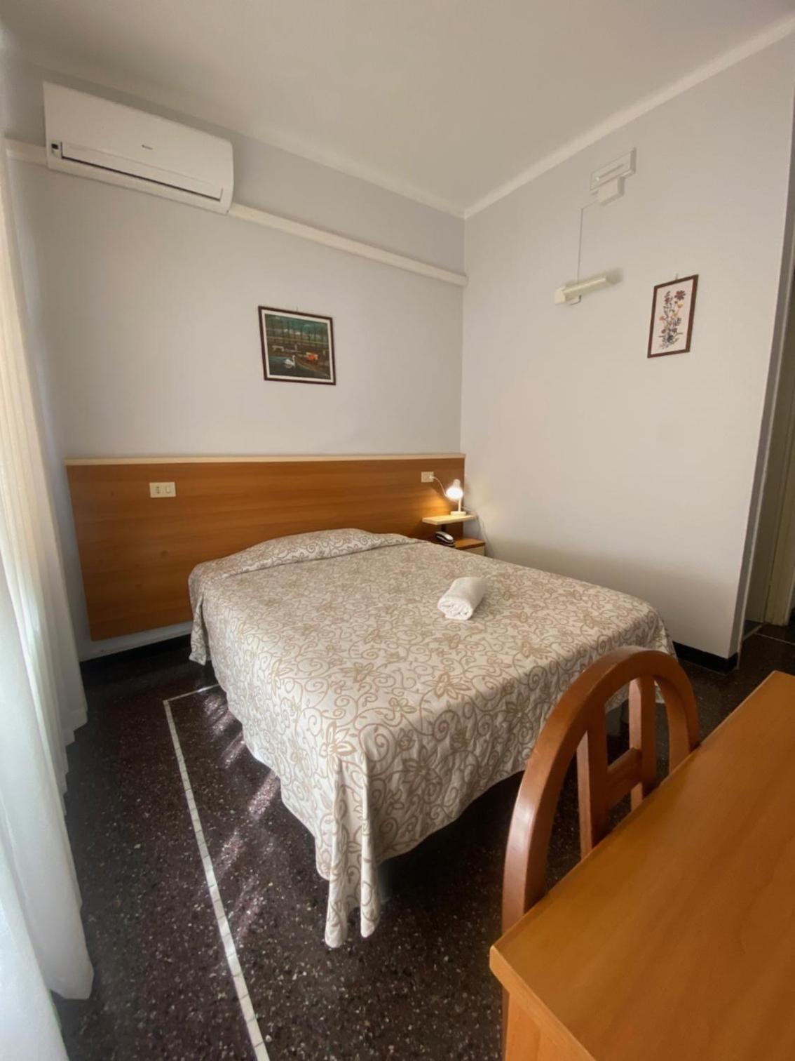 Single Room with Balcony photo 2