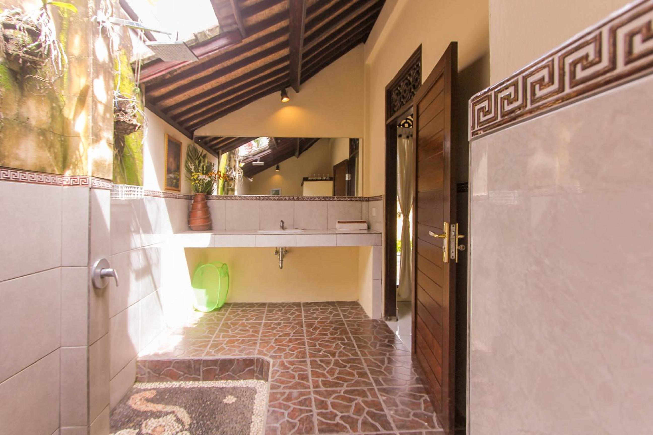Basic One-Bedroom Villa with Private Pool - Photo 7