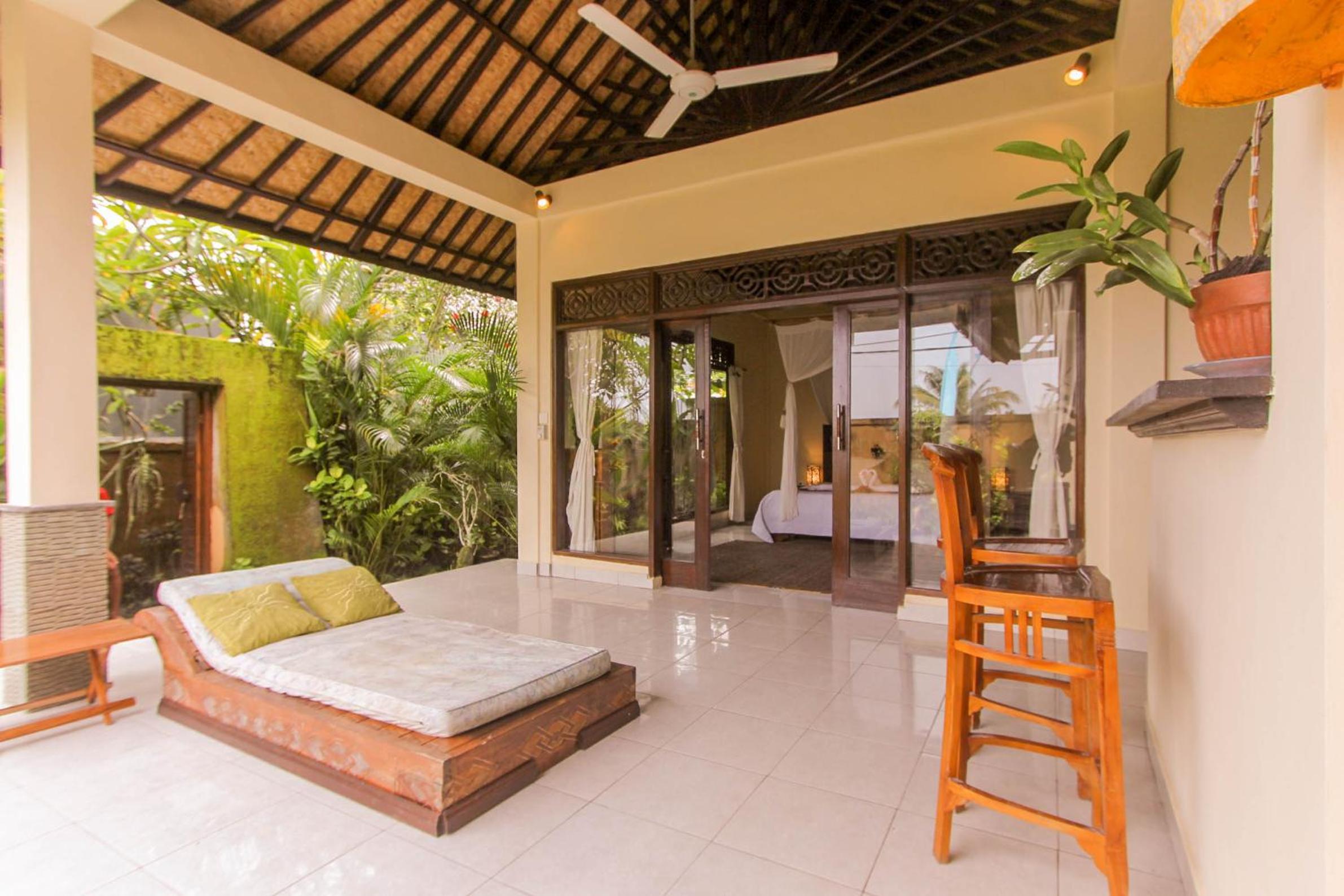 Basic One-Bedroom Villa with Private Pool - Photo 4
