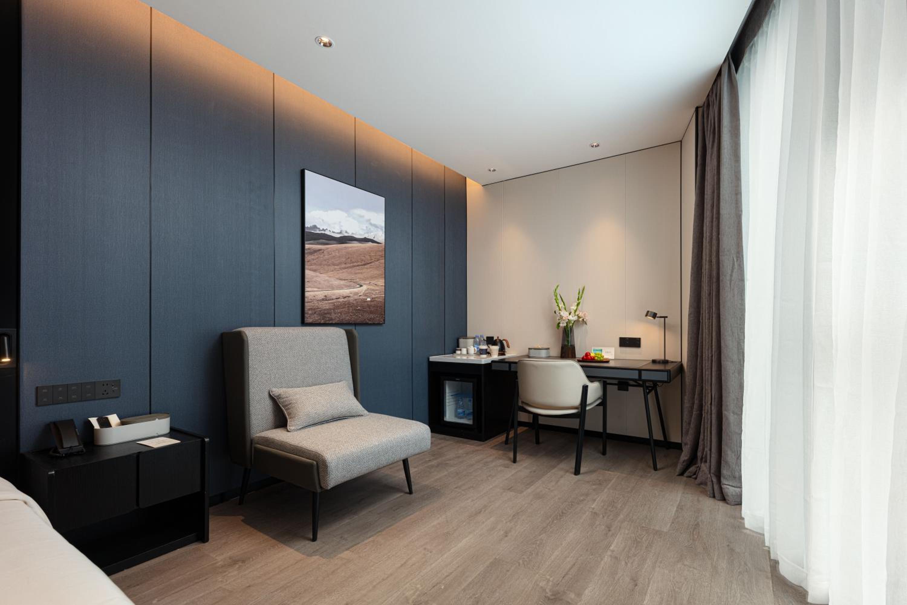 Superior Double Room with Inner Window
