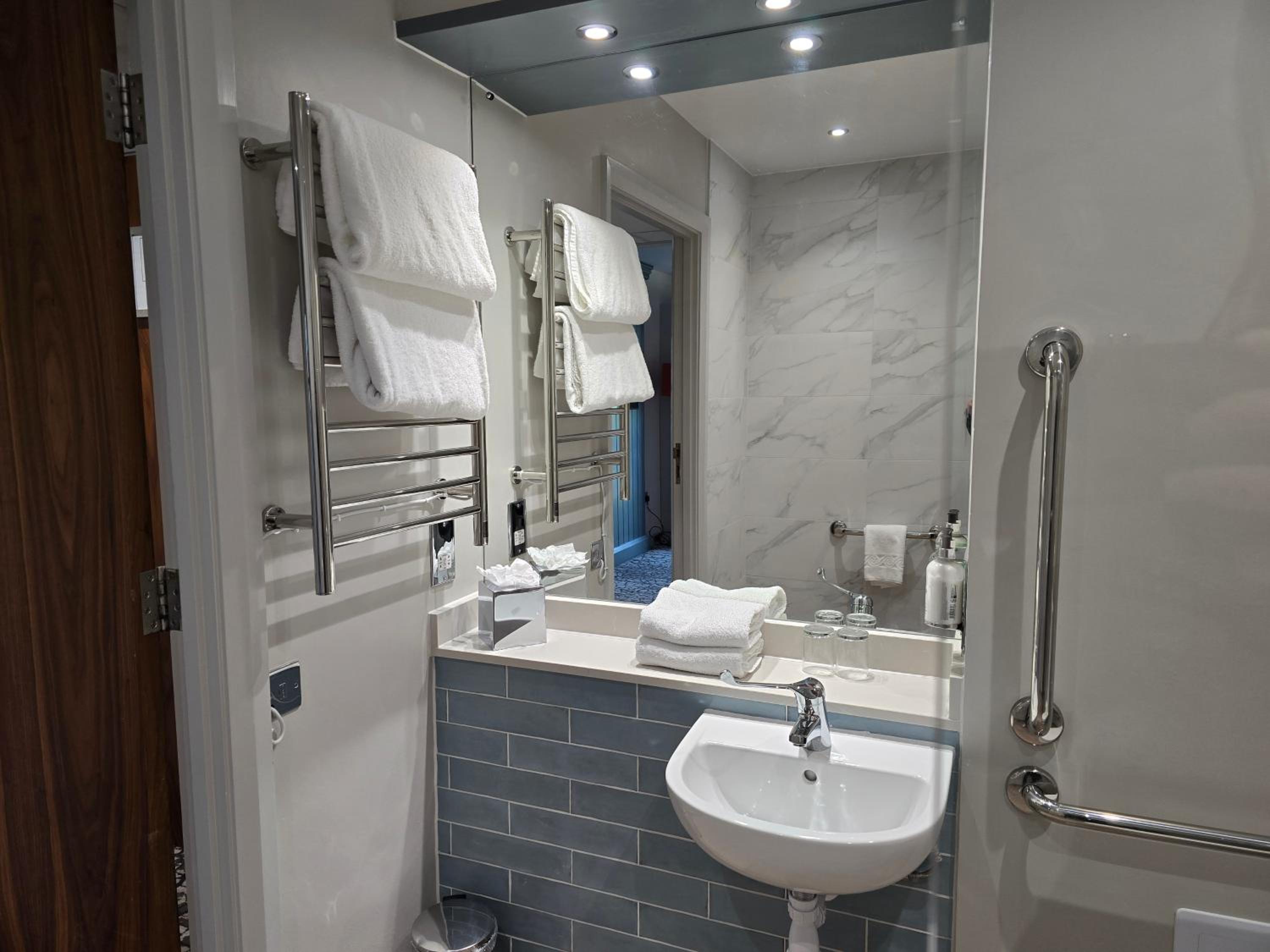 Double or Twin Room - Disability Access