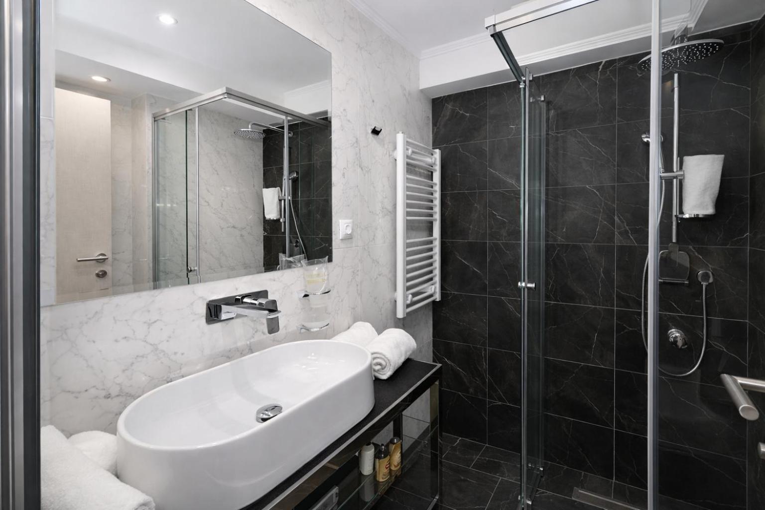 Standard Double or Twin Room with Balcony photo 1