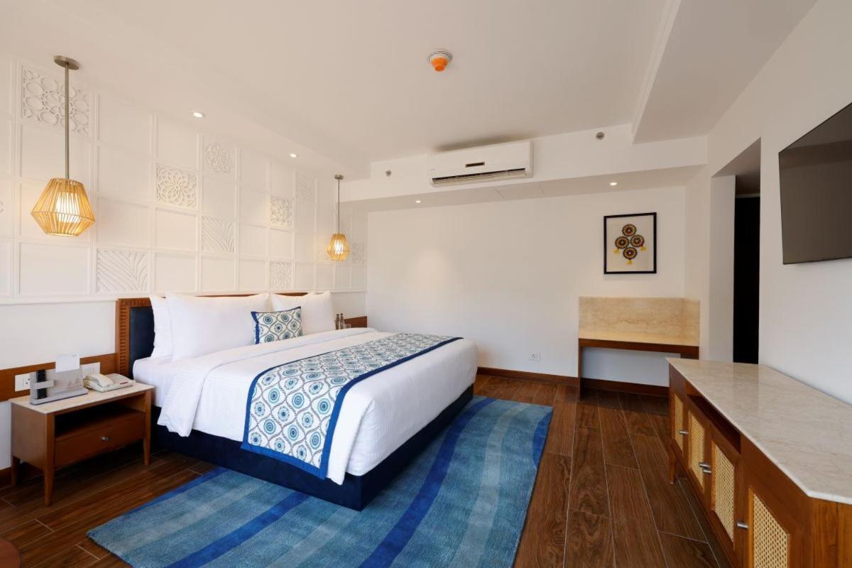 Partial Sea View Room with Terrace