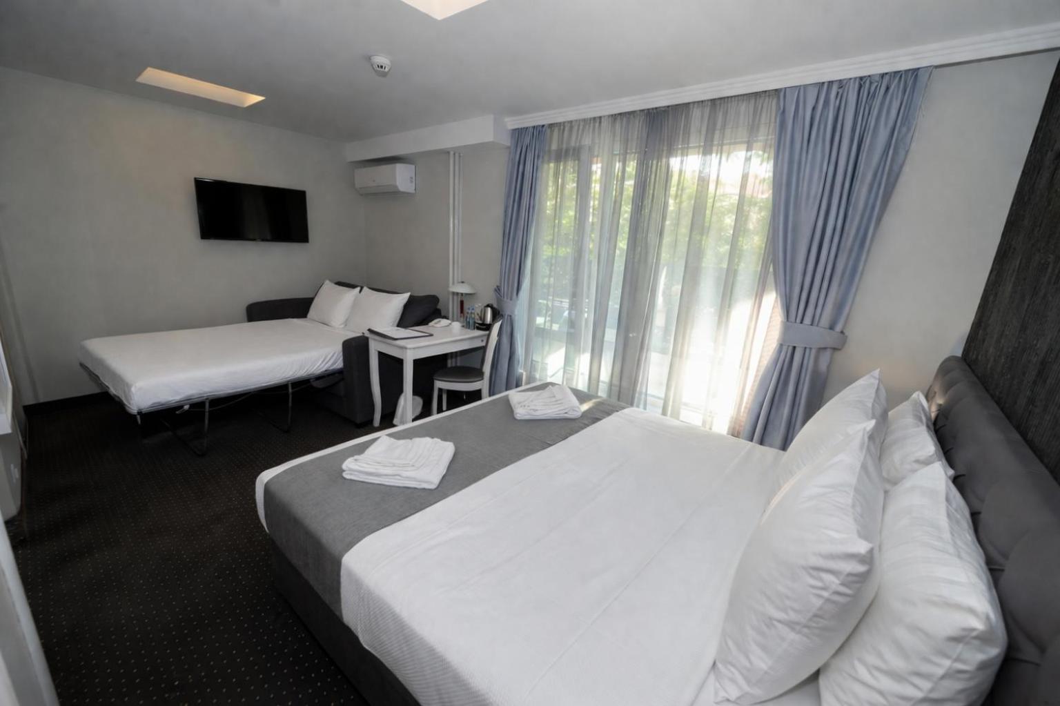 Standard Double or Twin Room with Balcony photo 2