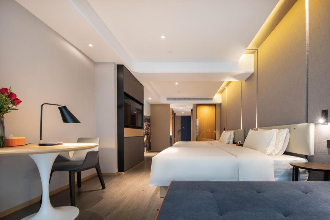 Jimu Family Room with Twin Beds - Photo 6