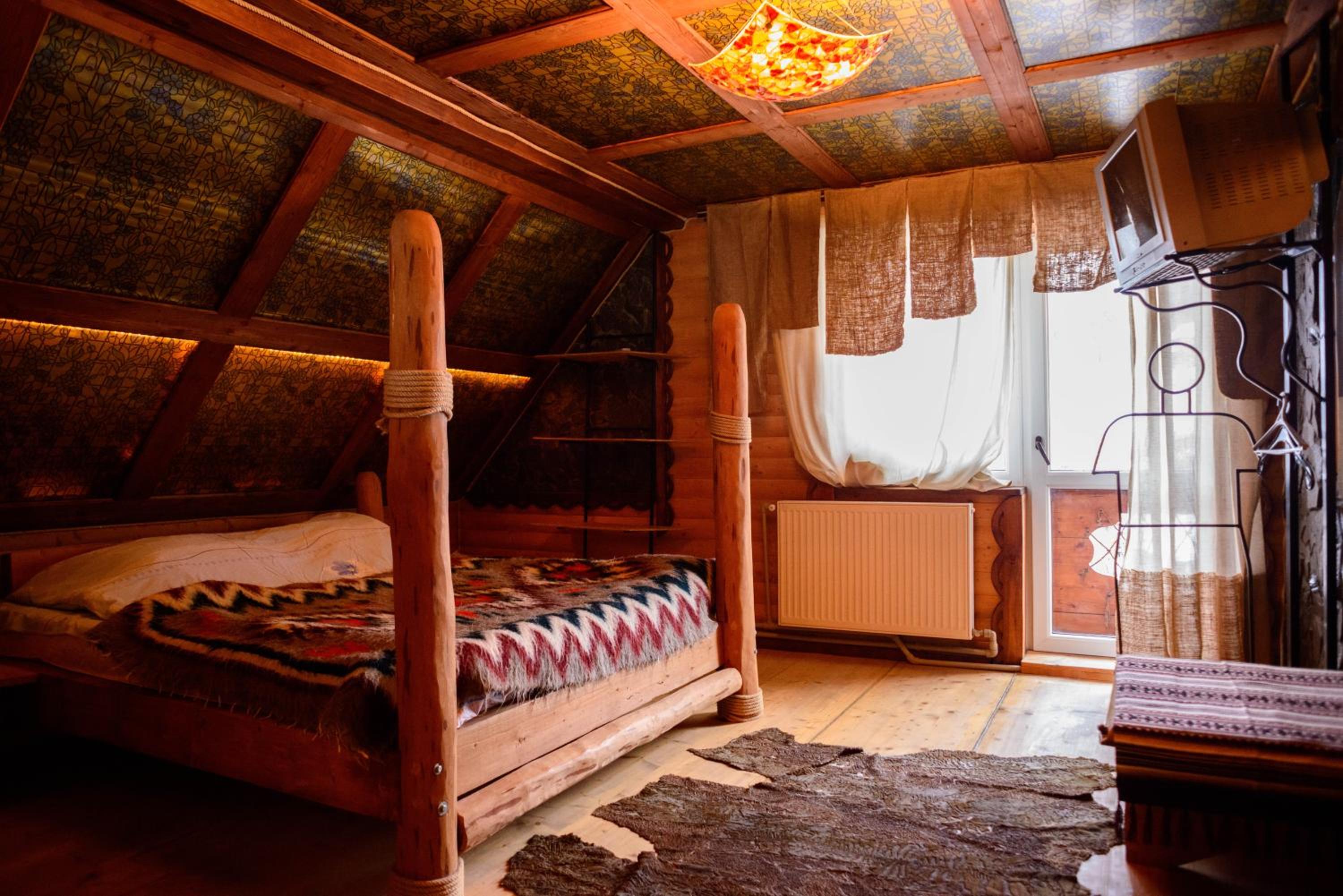 Double Room with Shared Bathroom photo 1