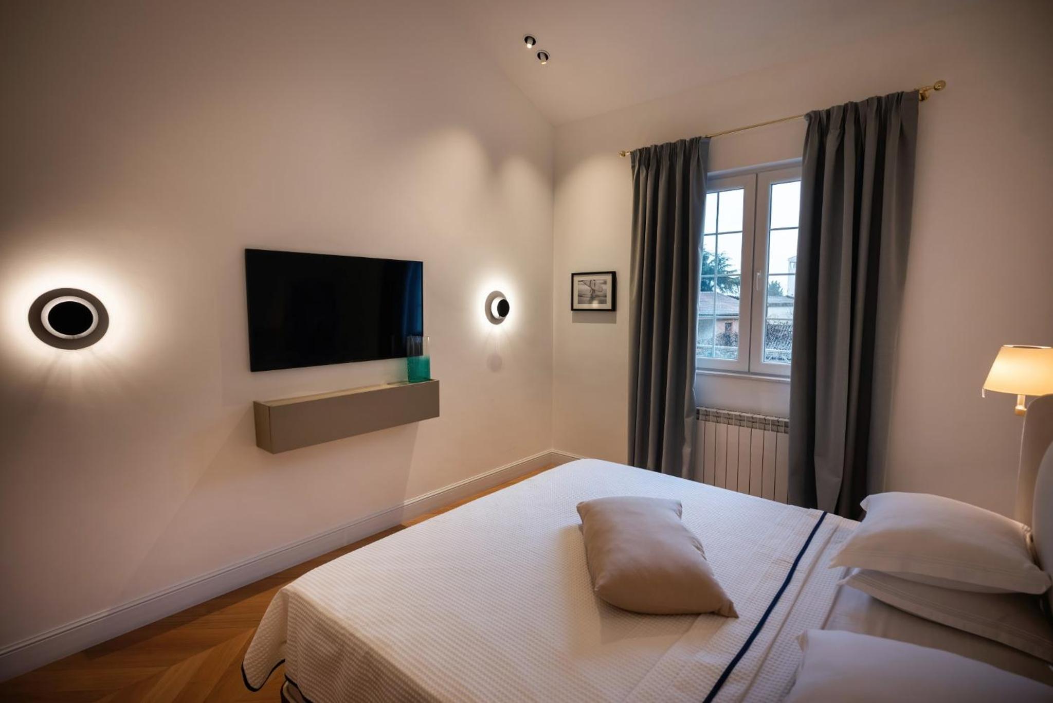 Penthouse Apartment photo 2
