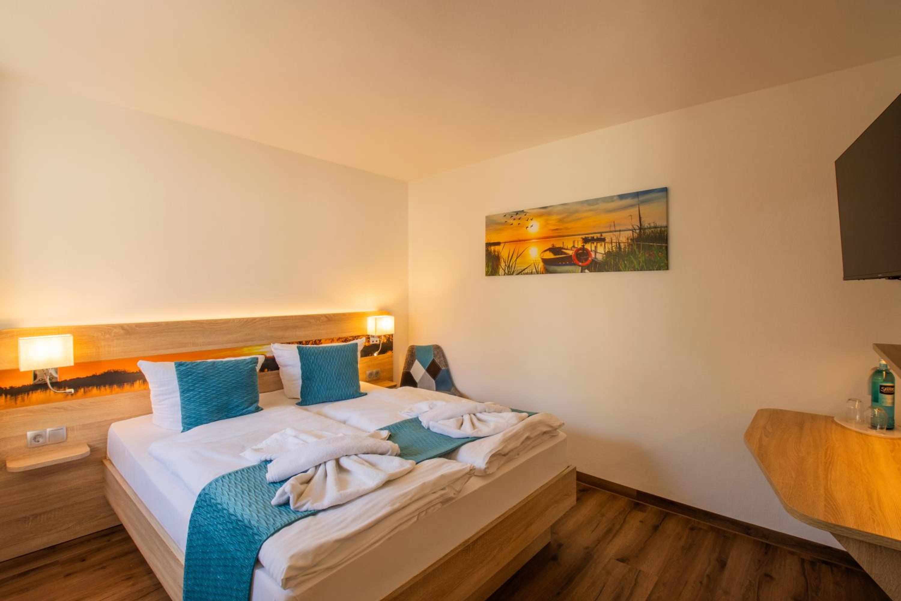 Economy Double Room photo 3