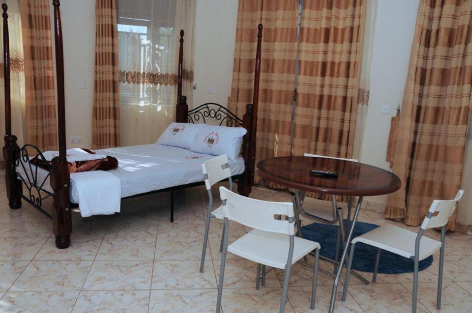 Budget Double Room photo 3
