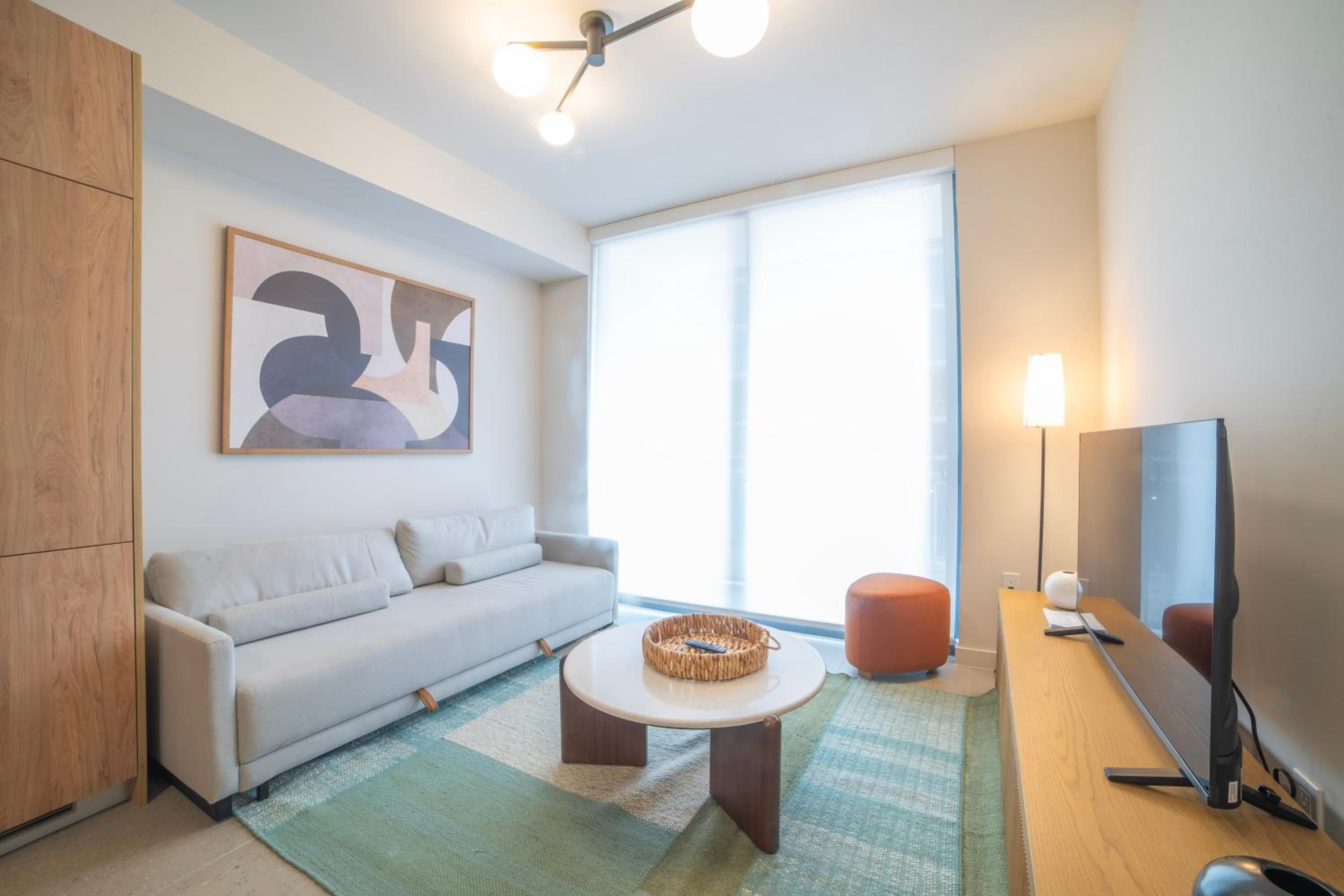 One-Bedroom Apartment with Balcony photo 1