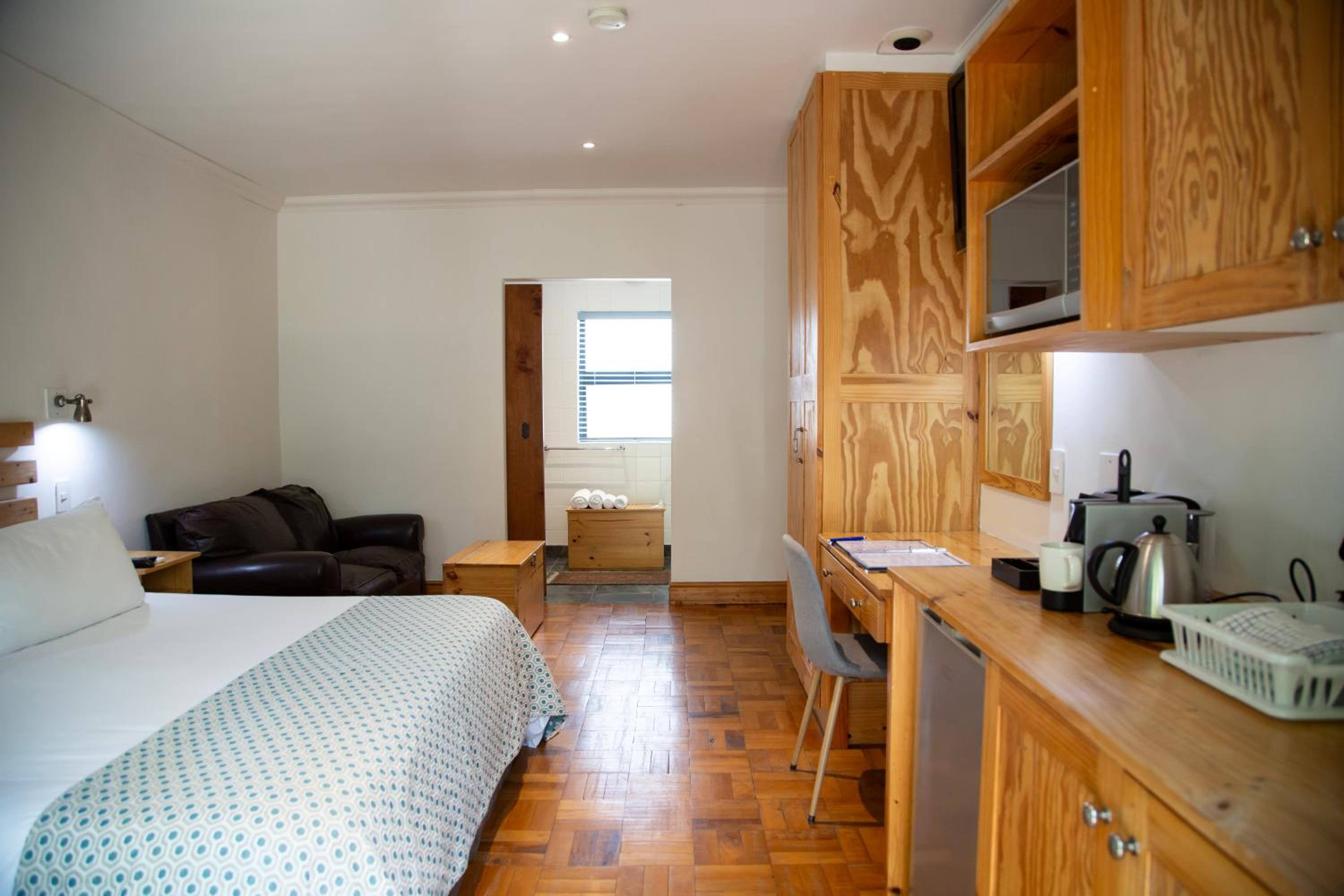 Deluxe Double or Twin Room photo 2