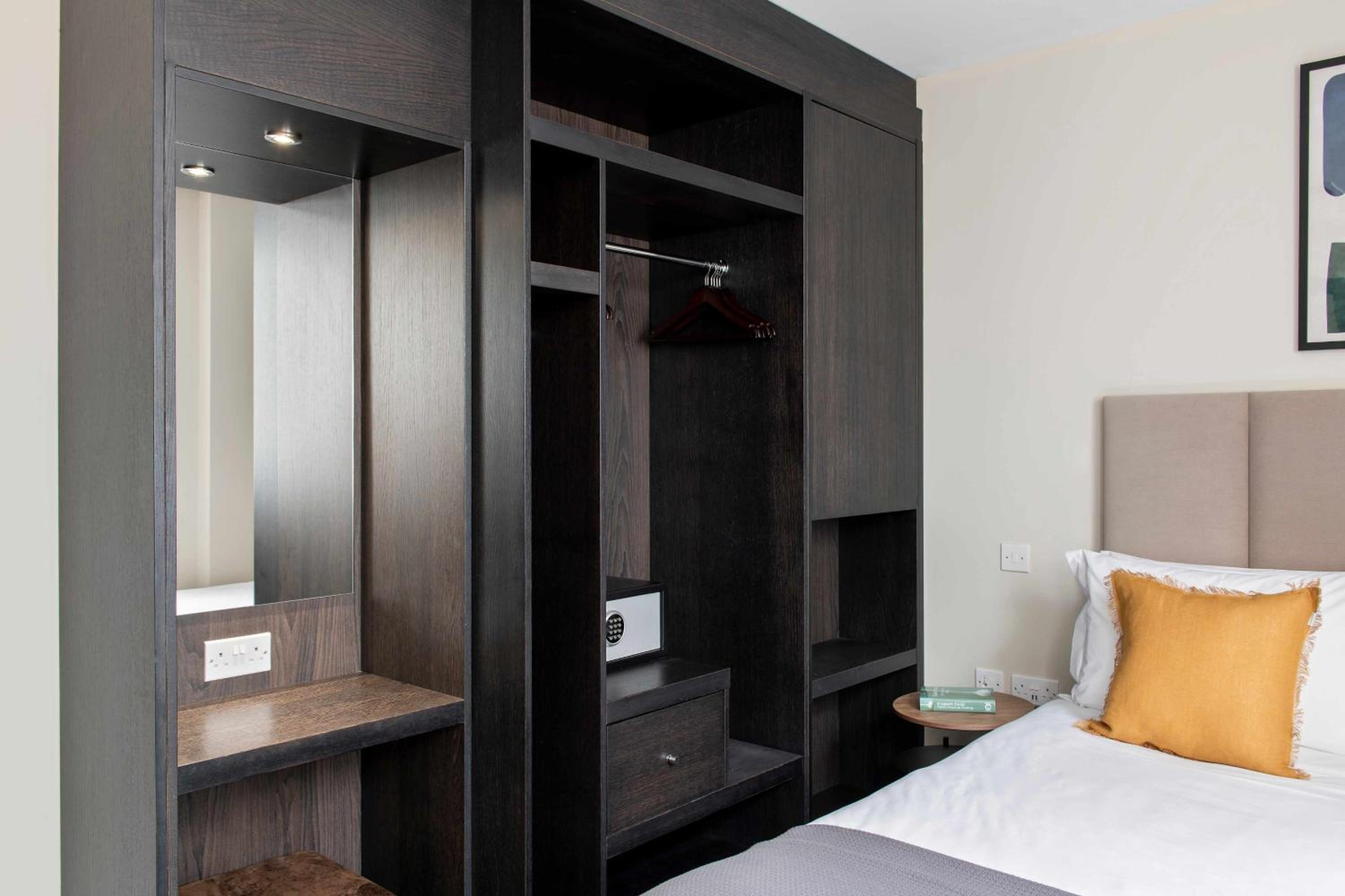 One-Bedroom Suite