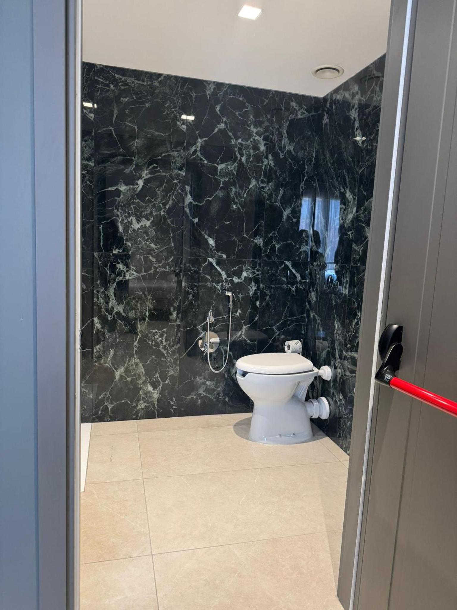 Superior Twin Room - Disability Access photo 1