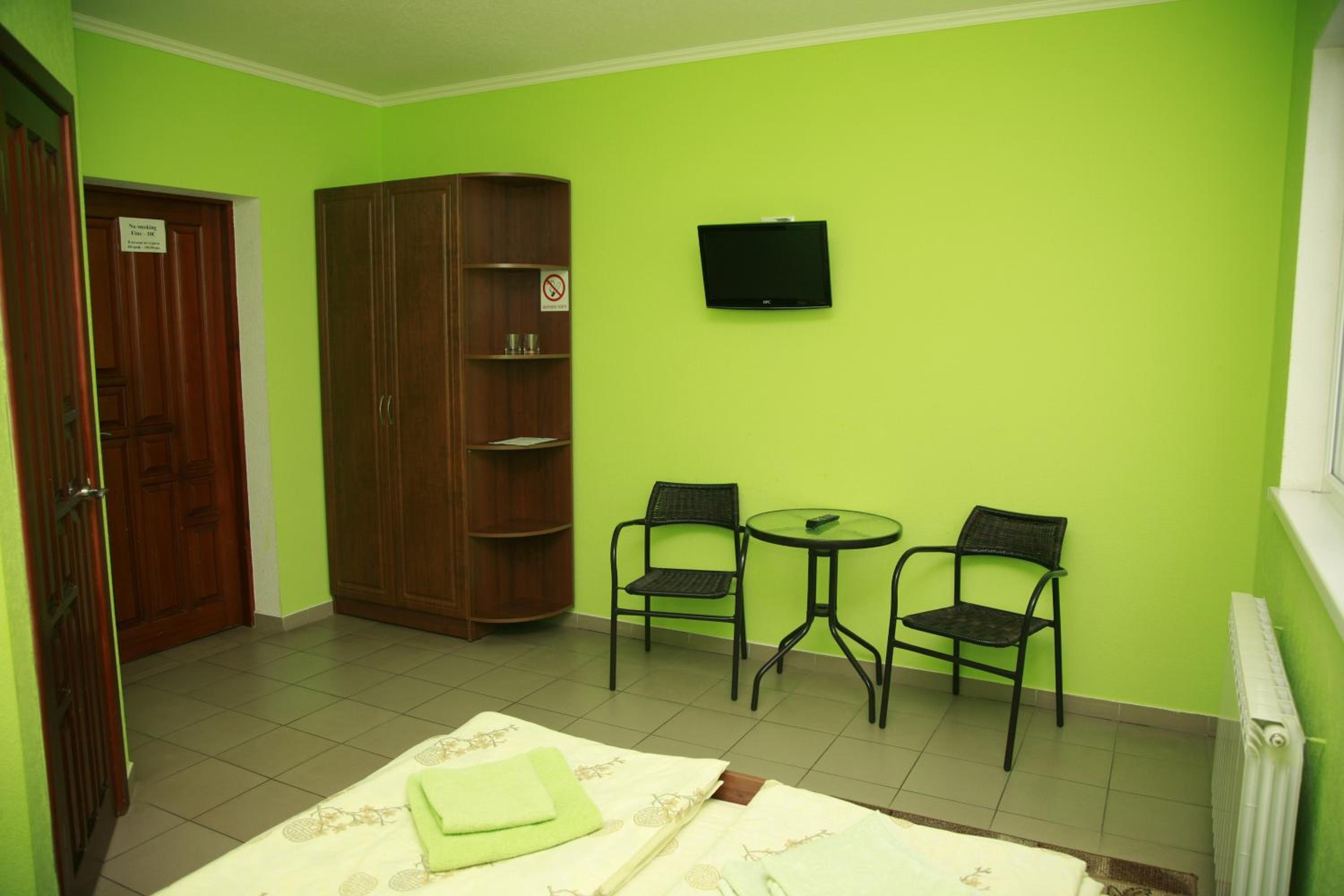 Single Room with Private Bathroom photo 2