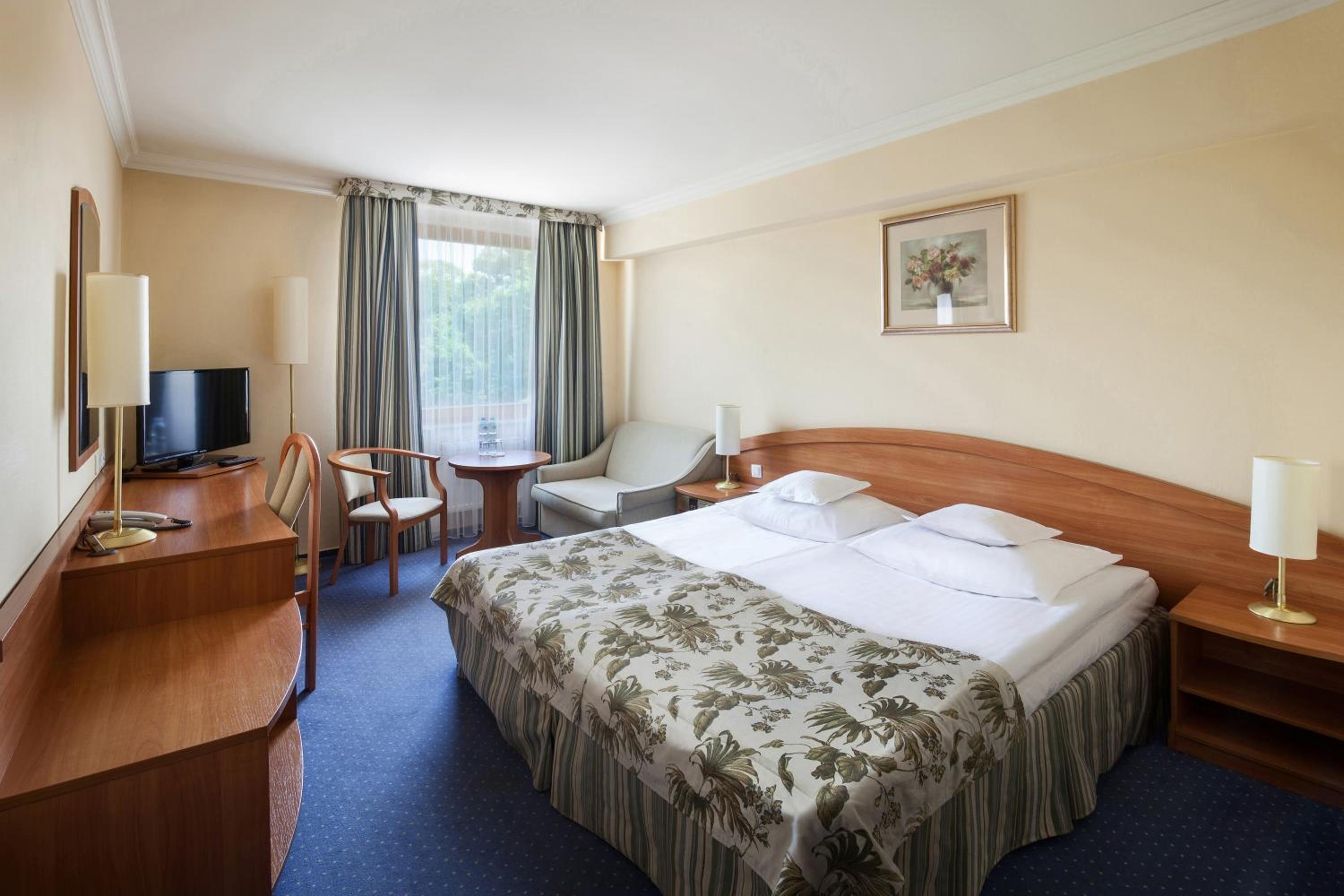 Double or Twin Room - Photo 1