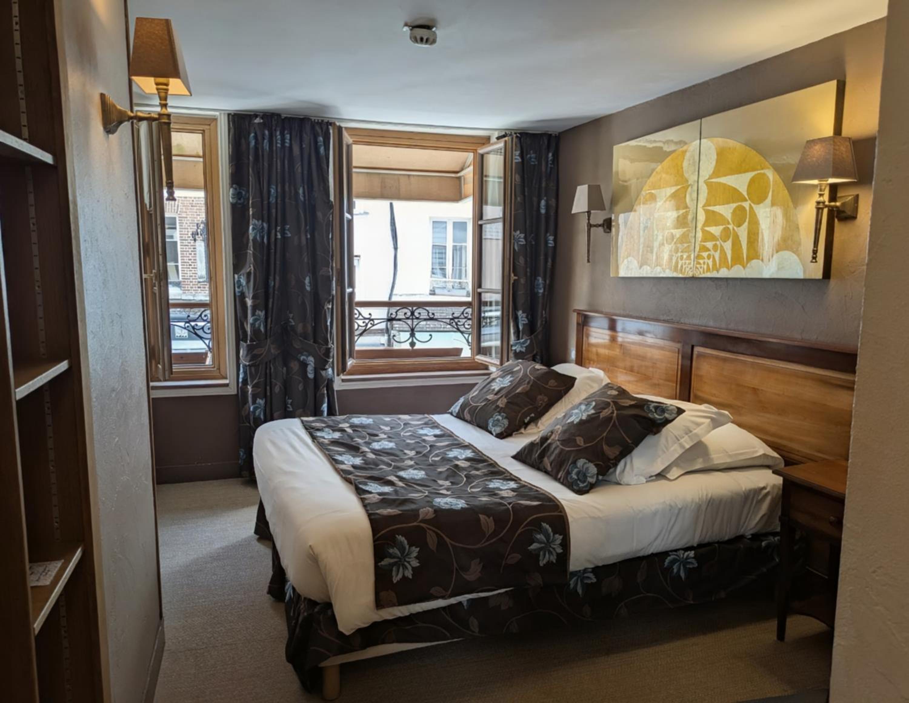 Superior Queen Room - Photo 1