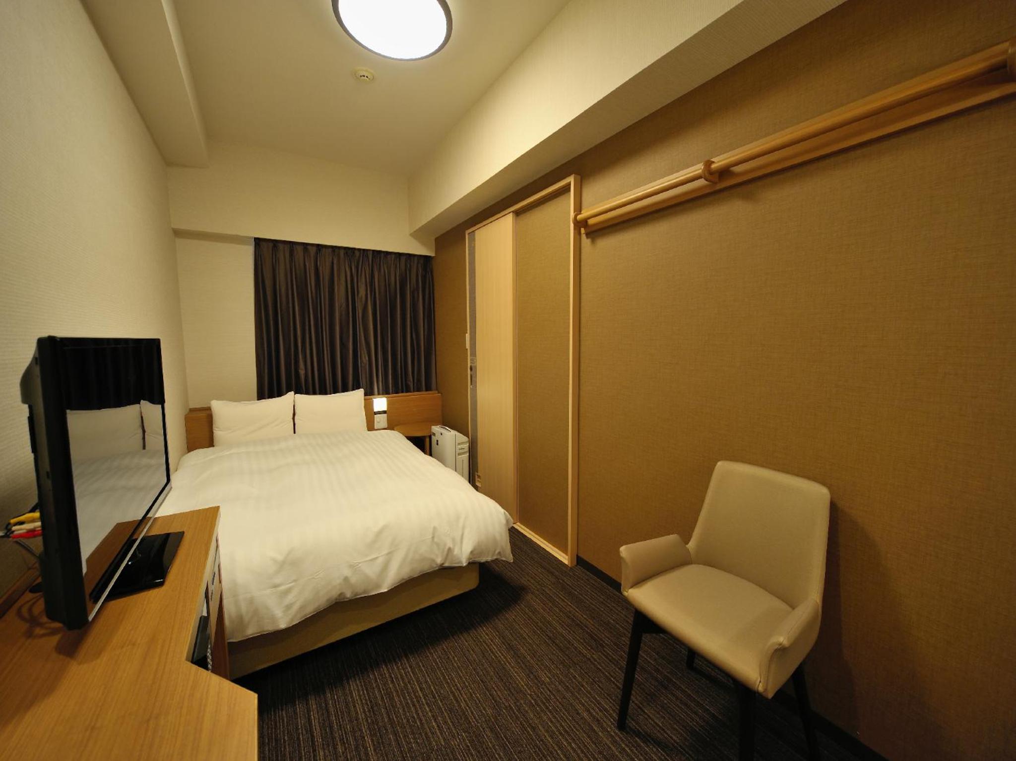 <Special Offer> Moderate Double Room with Small Double Bed - Non-Smoking - No Daily Cleaning photo 3