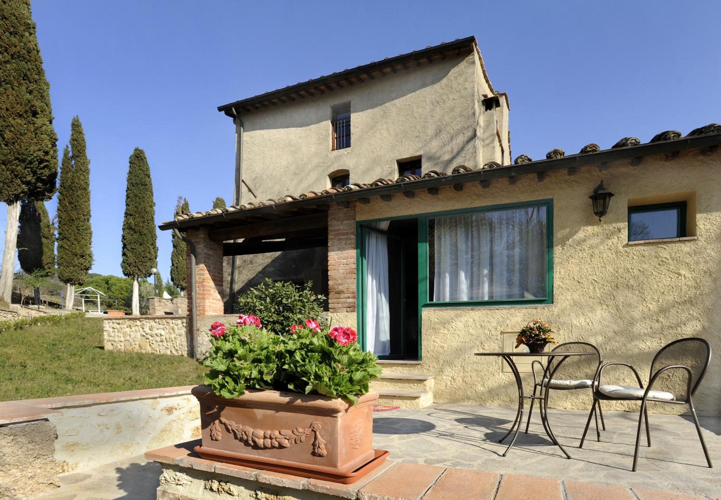 Double Room with Patio photo 2