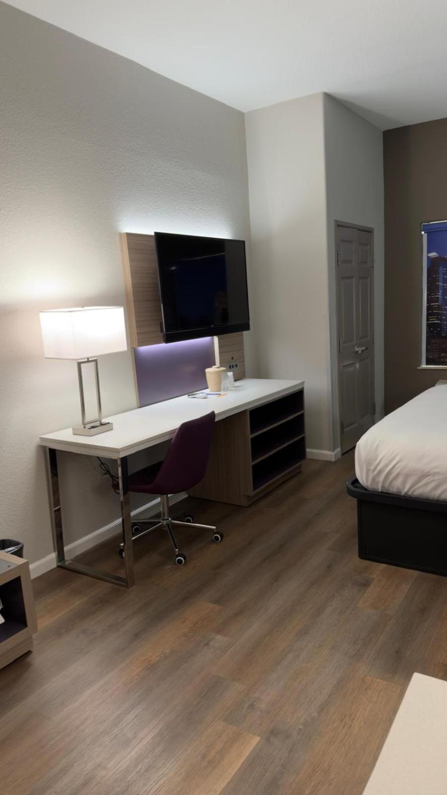King Room - Disability Access/Non Smoking  - Photo 3