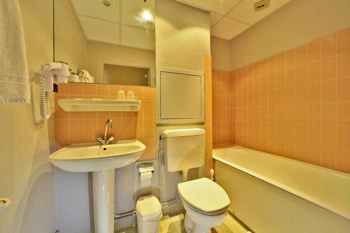 Standard Double Room - Photo 2