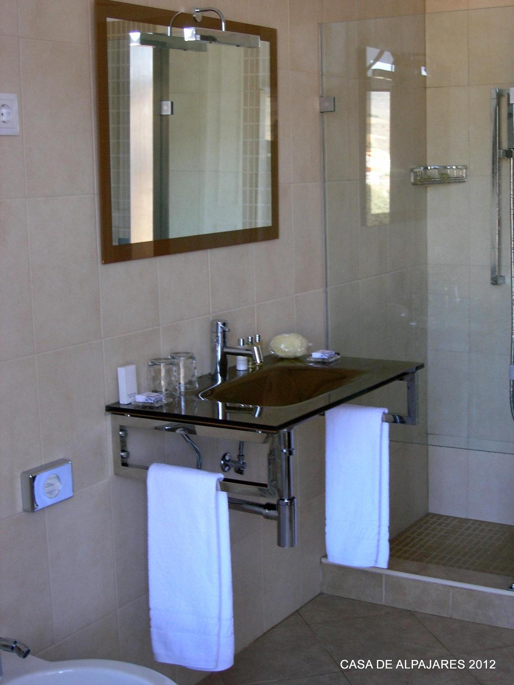 Double Room - Photo 4