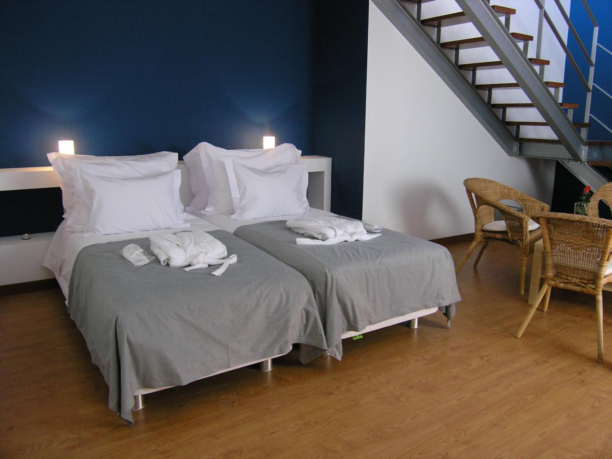 Twin Room with Mezzanine - Photo 5