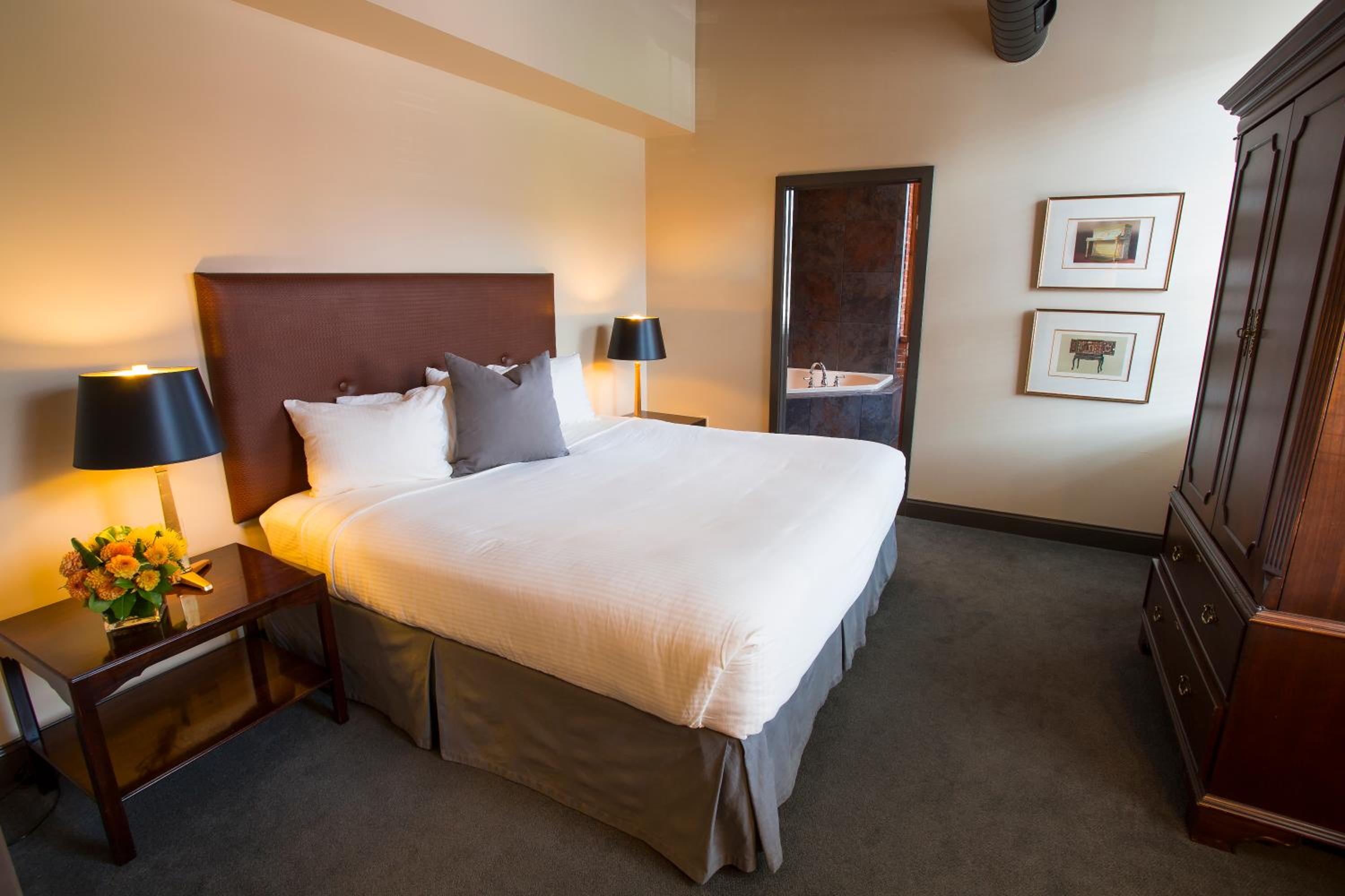 King Room with Spa Bath photo 1