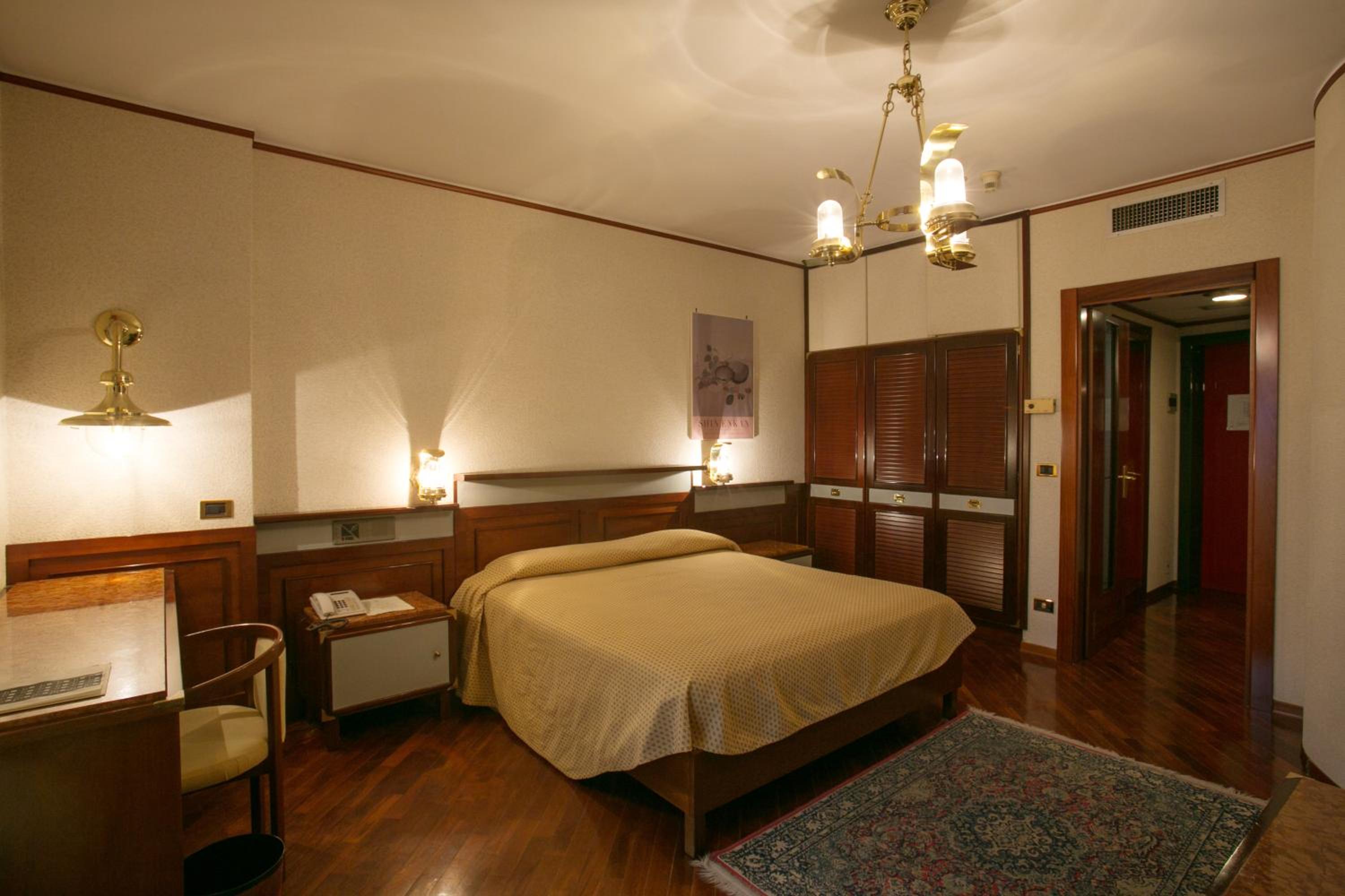Suite photo 1