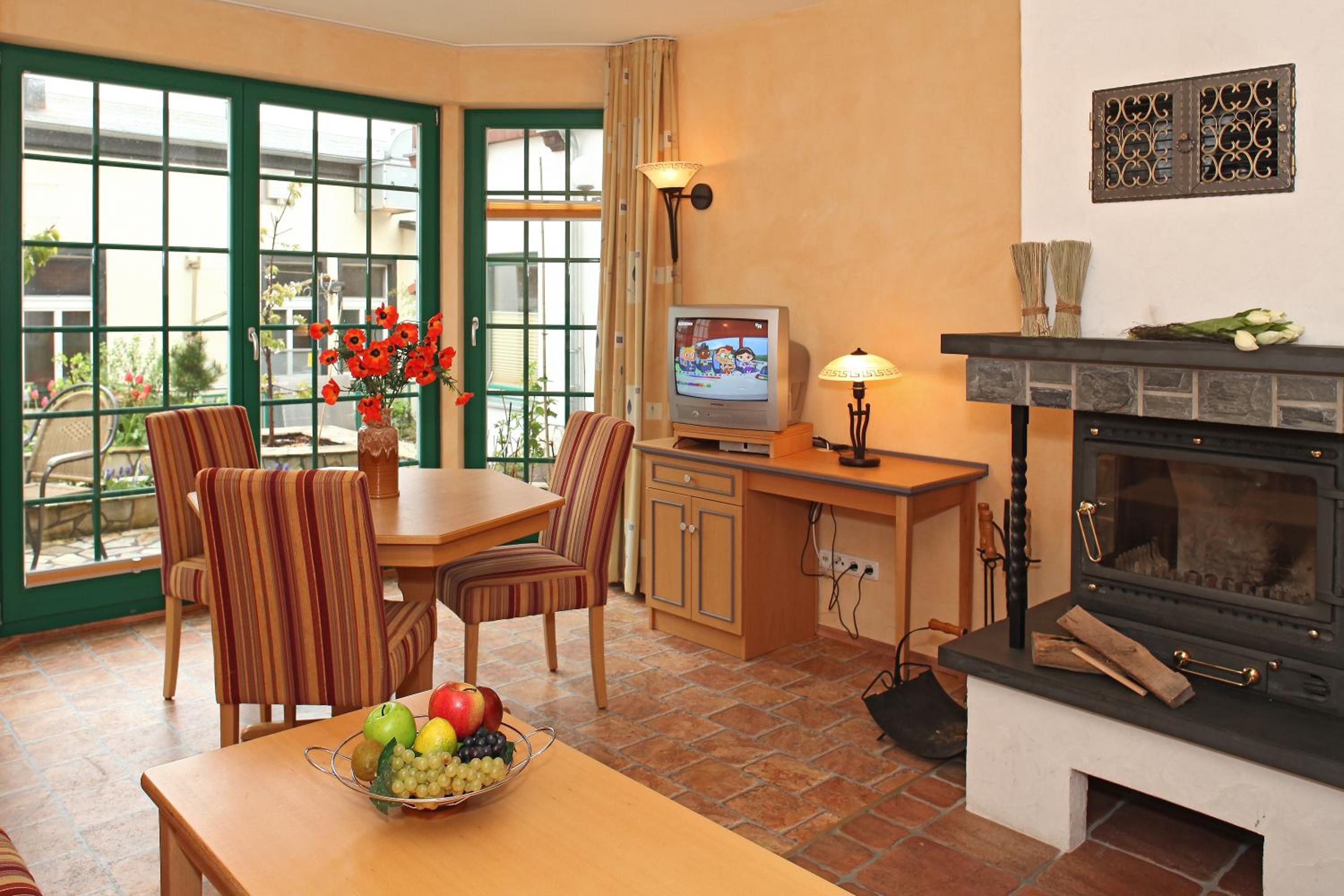 One-Bedroom Apartment with Terrace