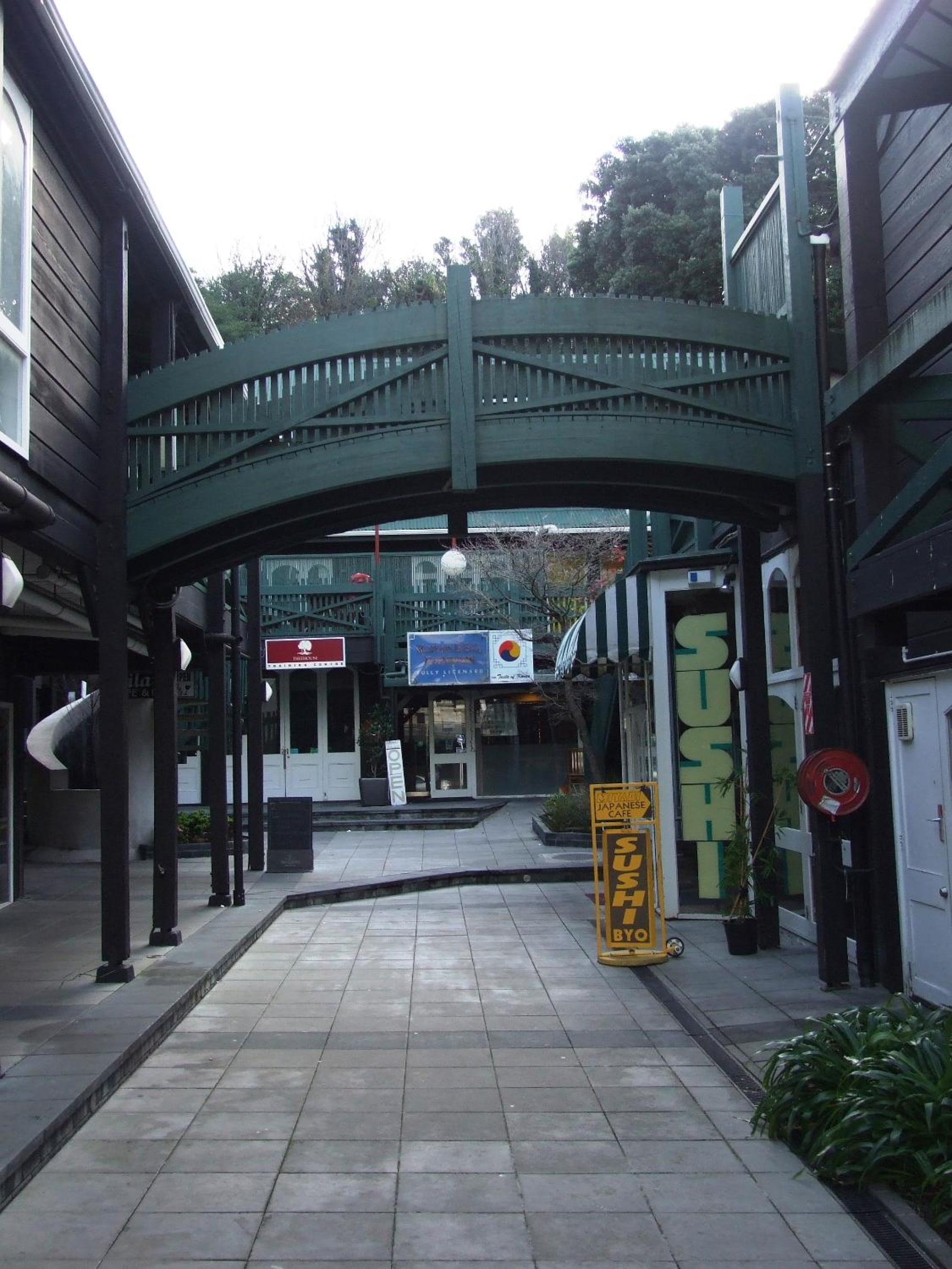 Three-Bedroom Apartment (Prepaid) - Photo 2