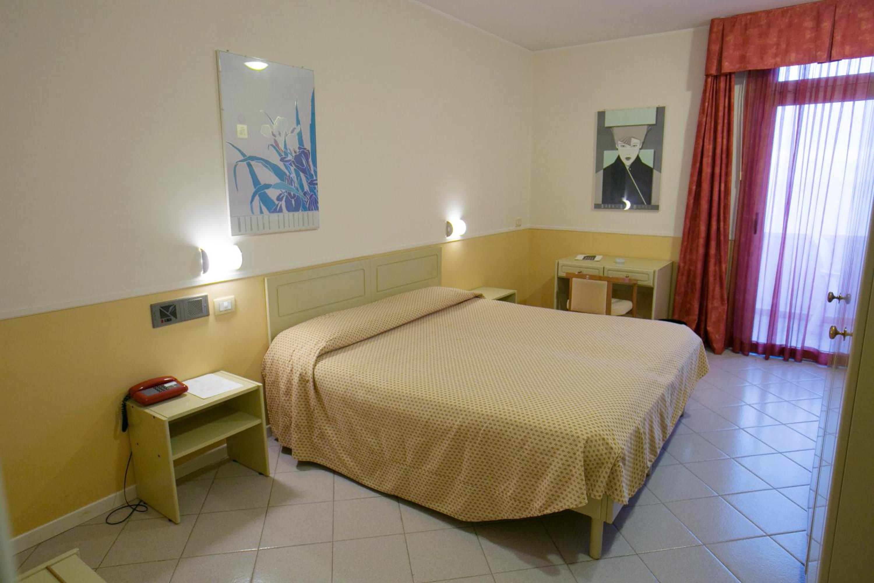 Double or Twin Room photo 1