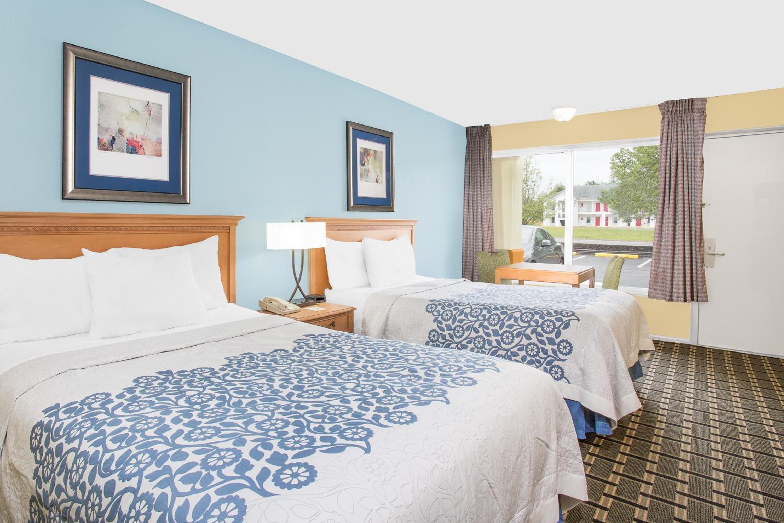 Double Room with Two Double Beds - Non-Smoking - Photo 1