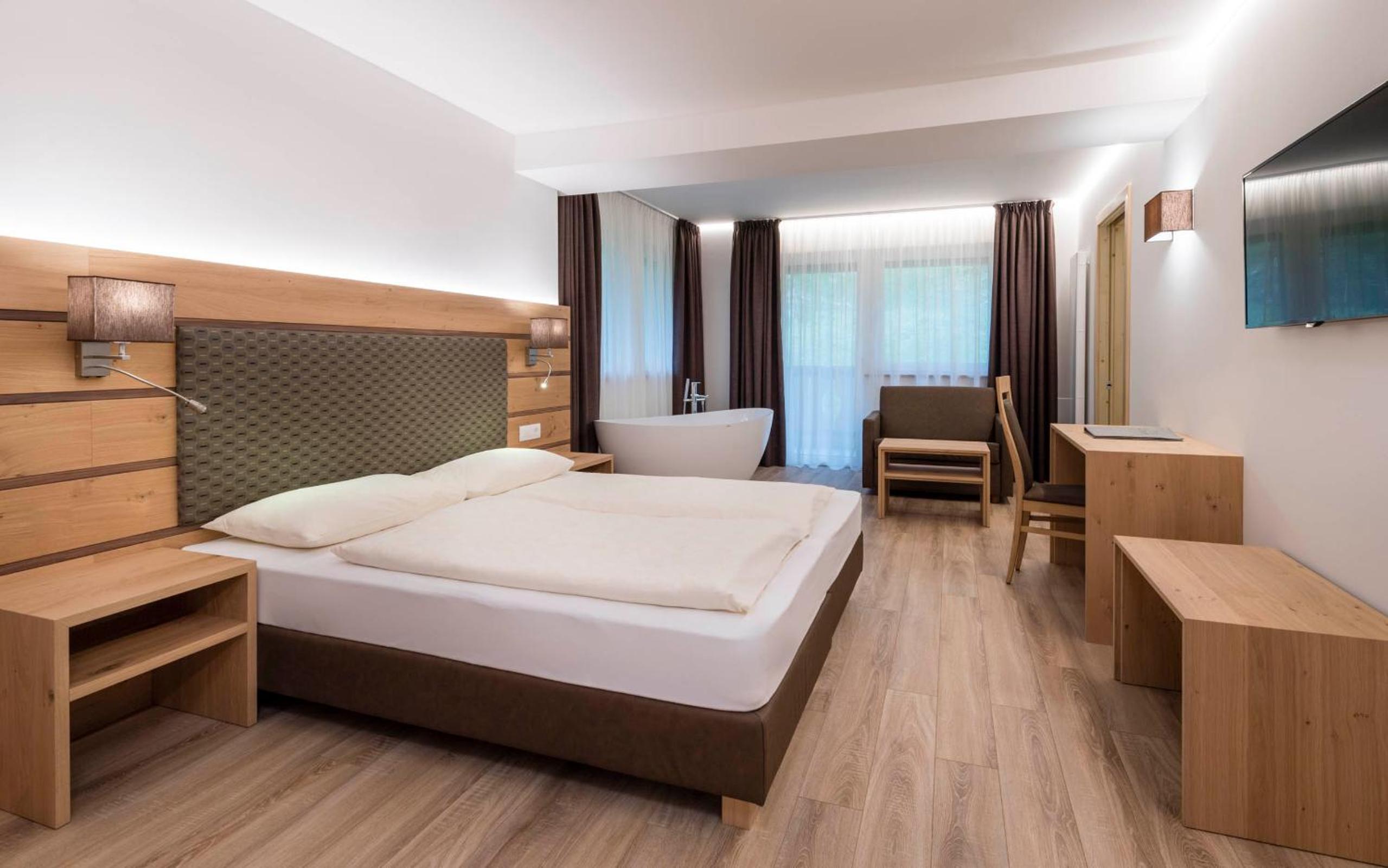 Deluxe Double or Twin Room